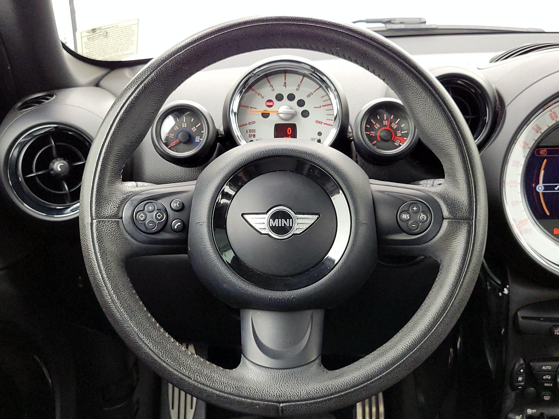 Thumbnail: 2014 MINI Cooper Countryman - 10