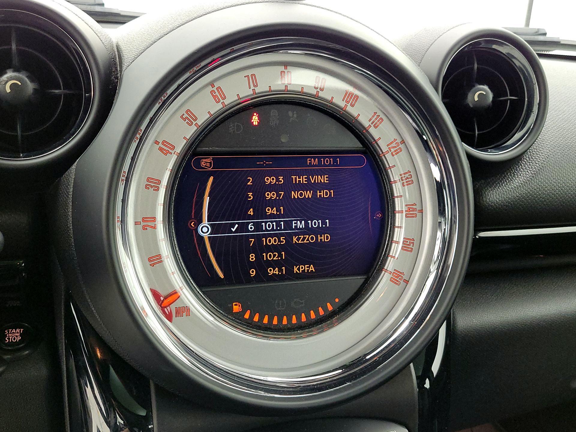 Thumbnail: 2014 MINI Cooper Countryman - 16