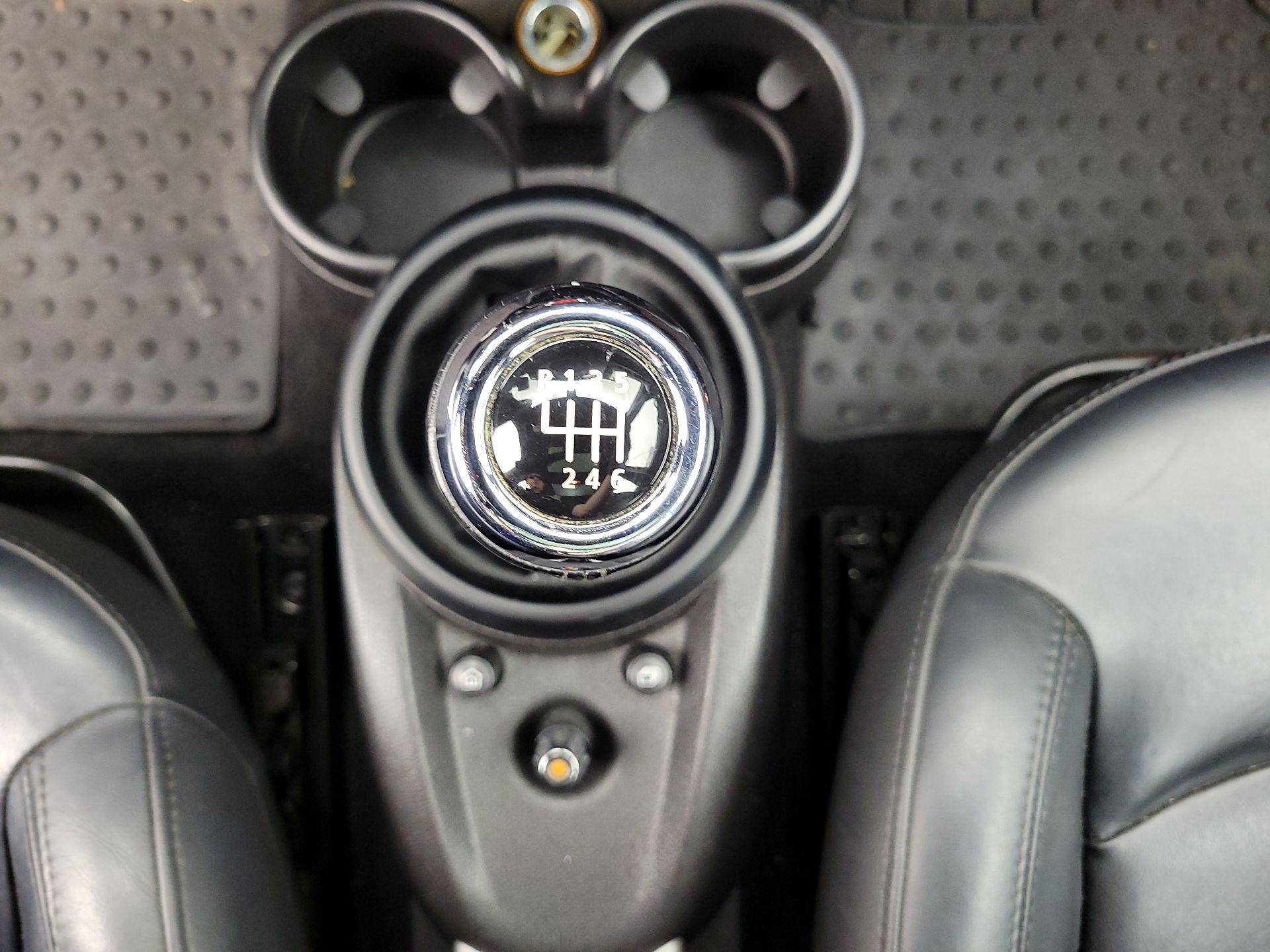 Thumbnail: 2014 MINI Cooper Countryman - 18