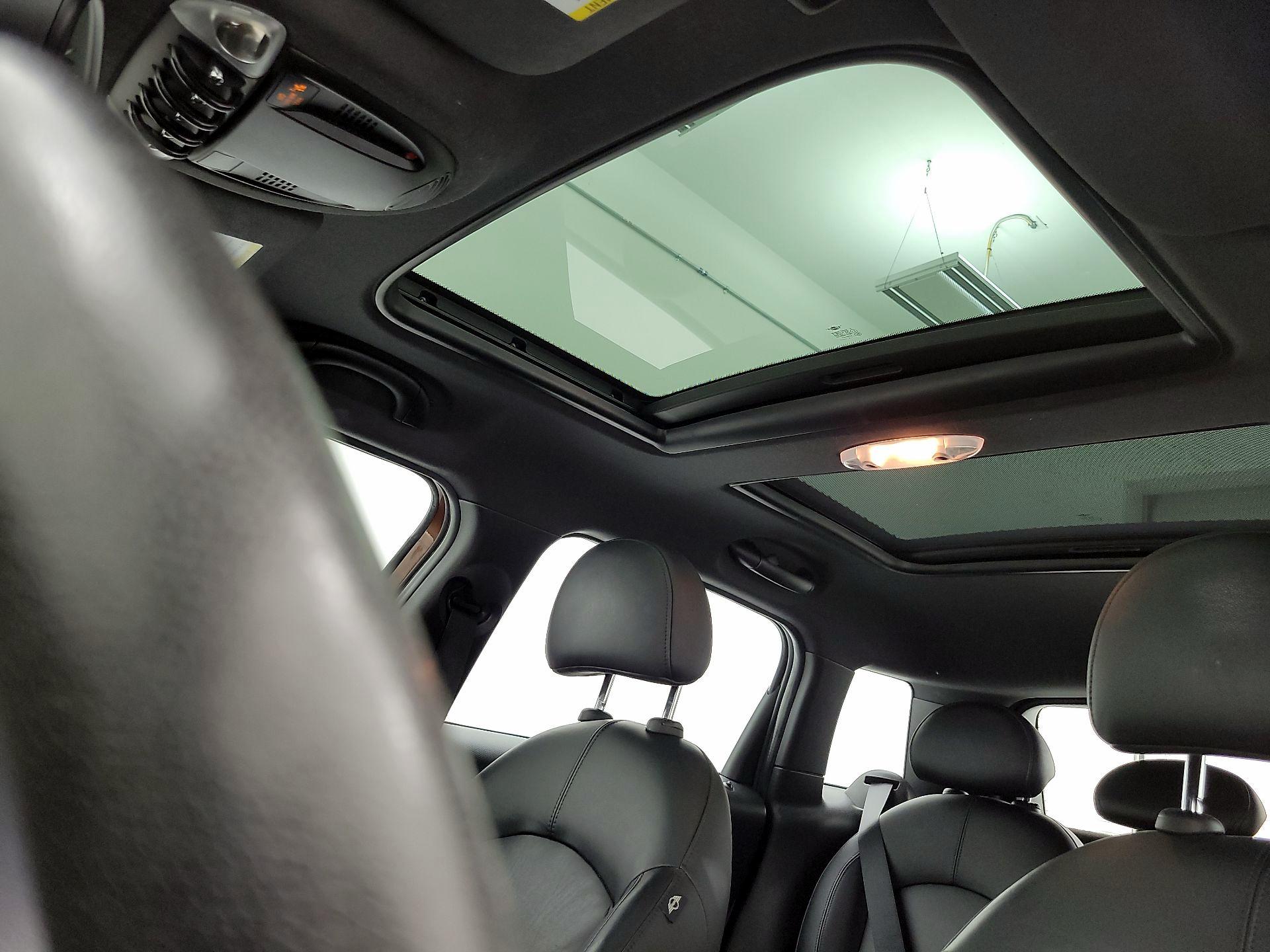 Thumbnail: 2014 MINI Cooper Countryman - 20