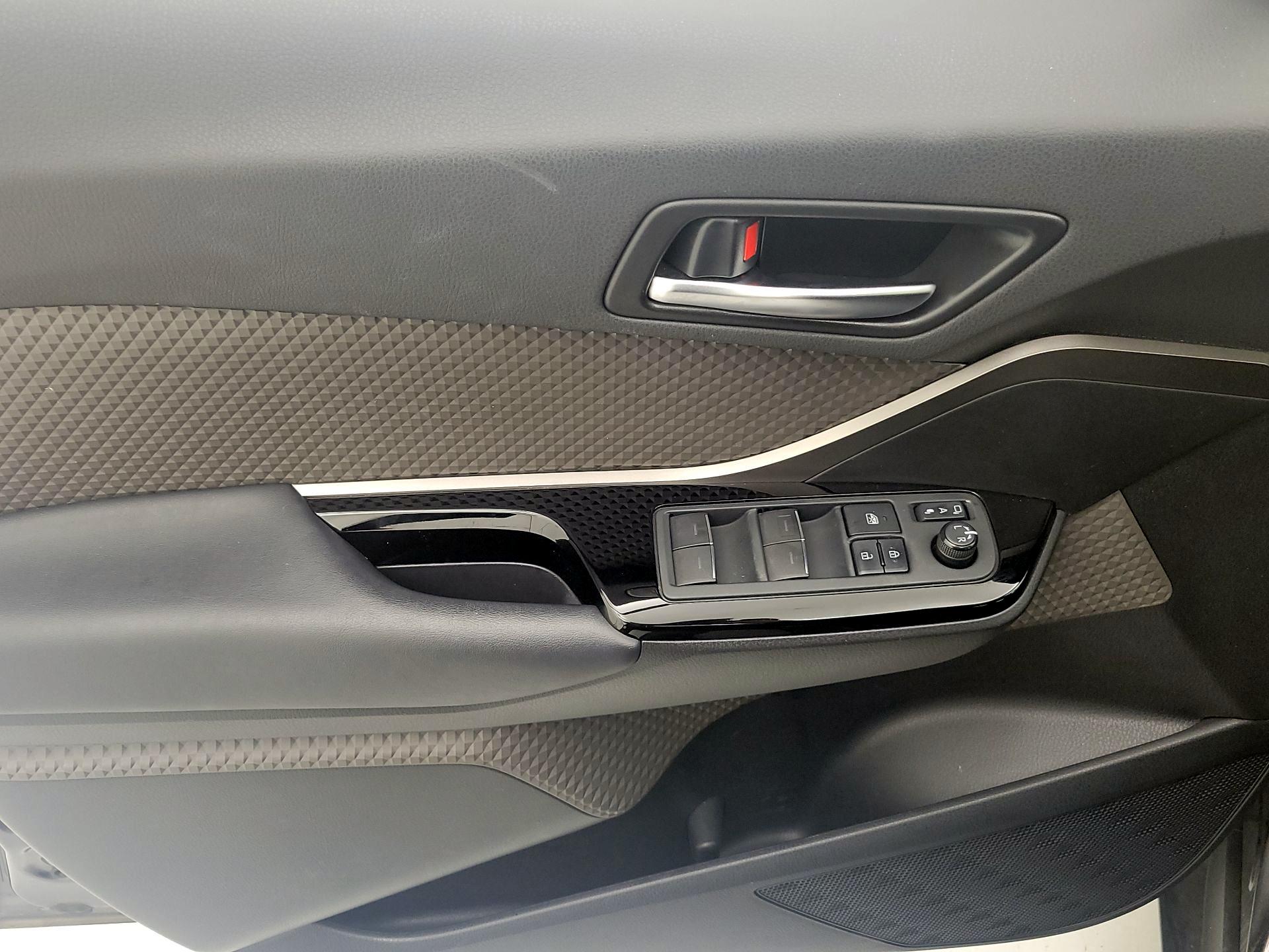 Thumbnail: 2021 Toyota C-HR - 12