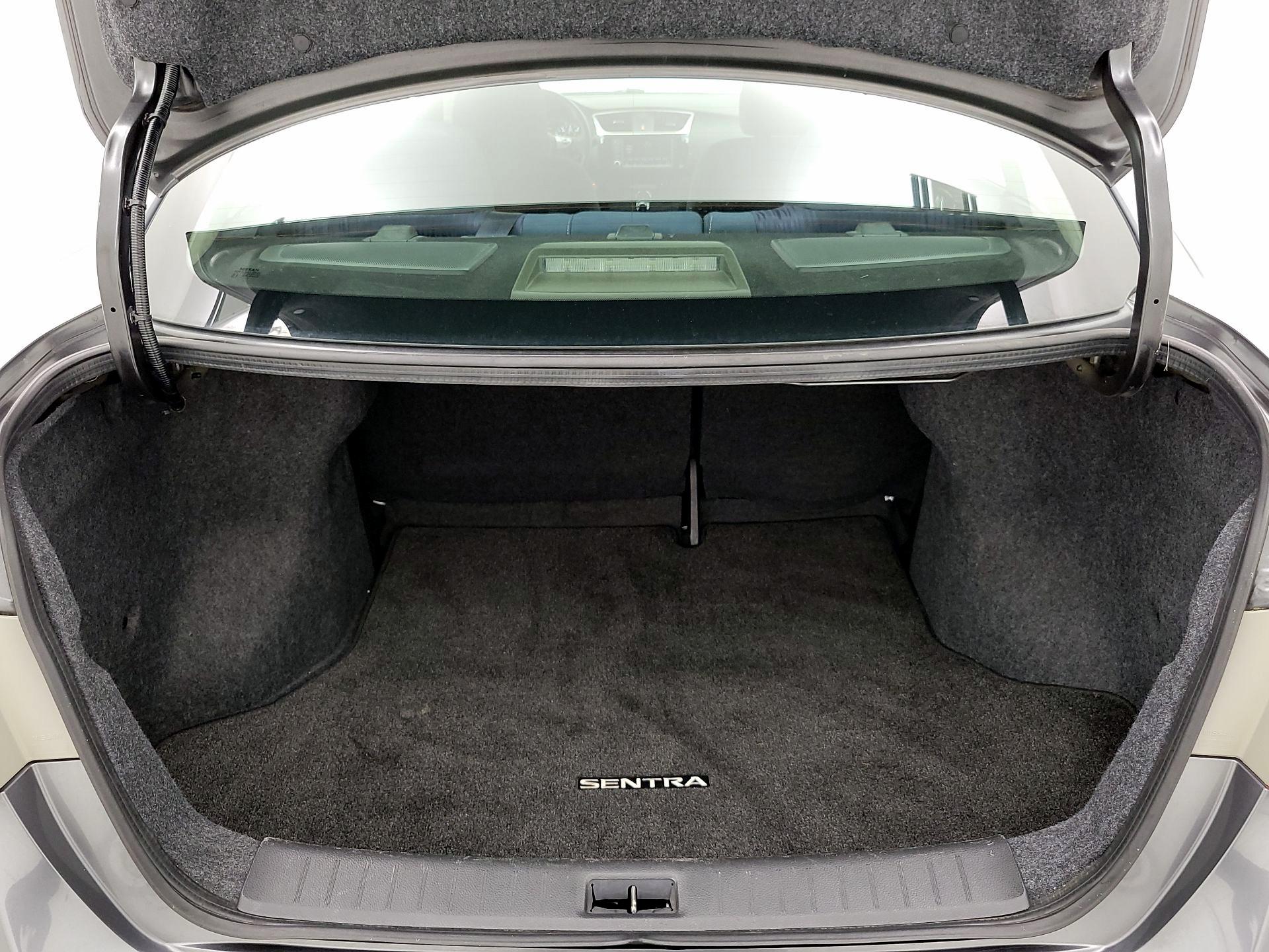 Thumbnail: 2019 Nissan Sentra - 20