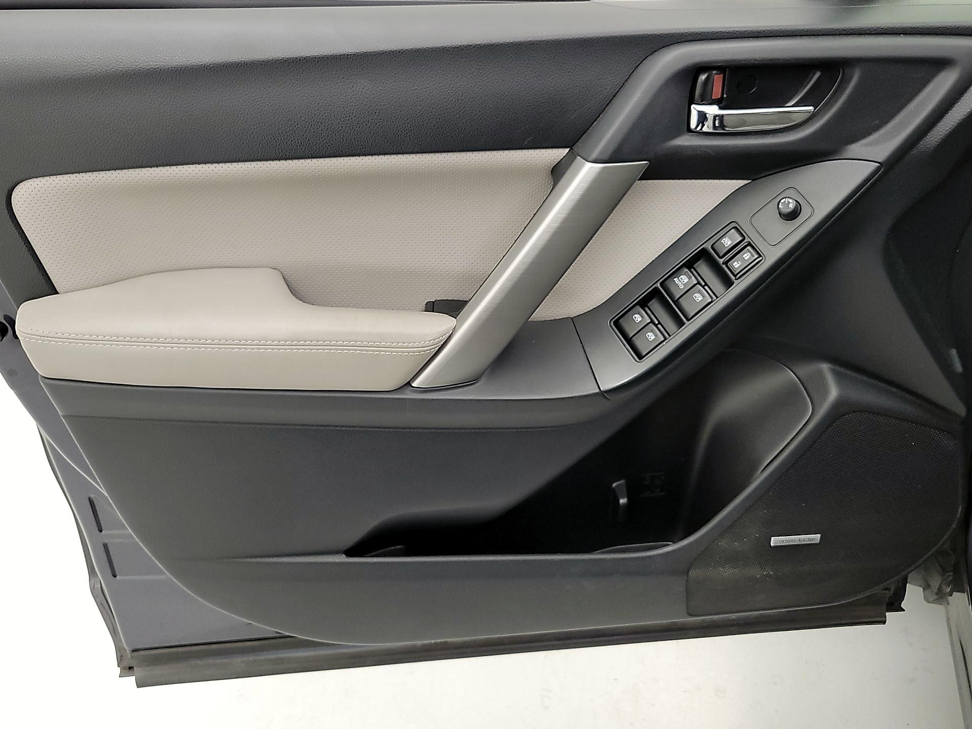 Thumbnail: 2015 Subaru Forester - 12