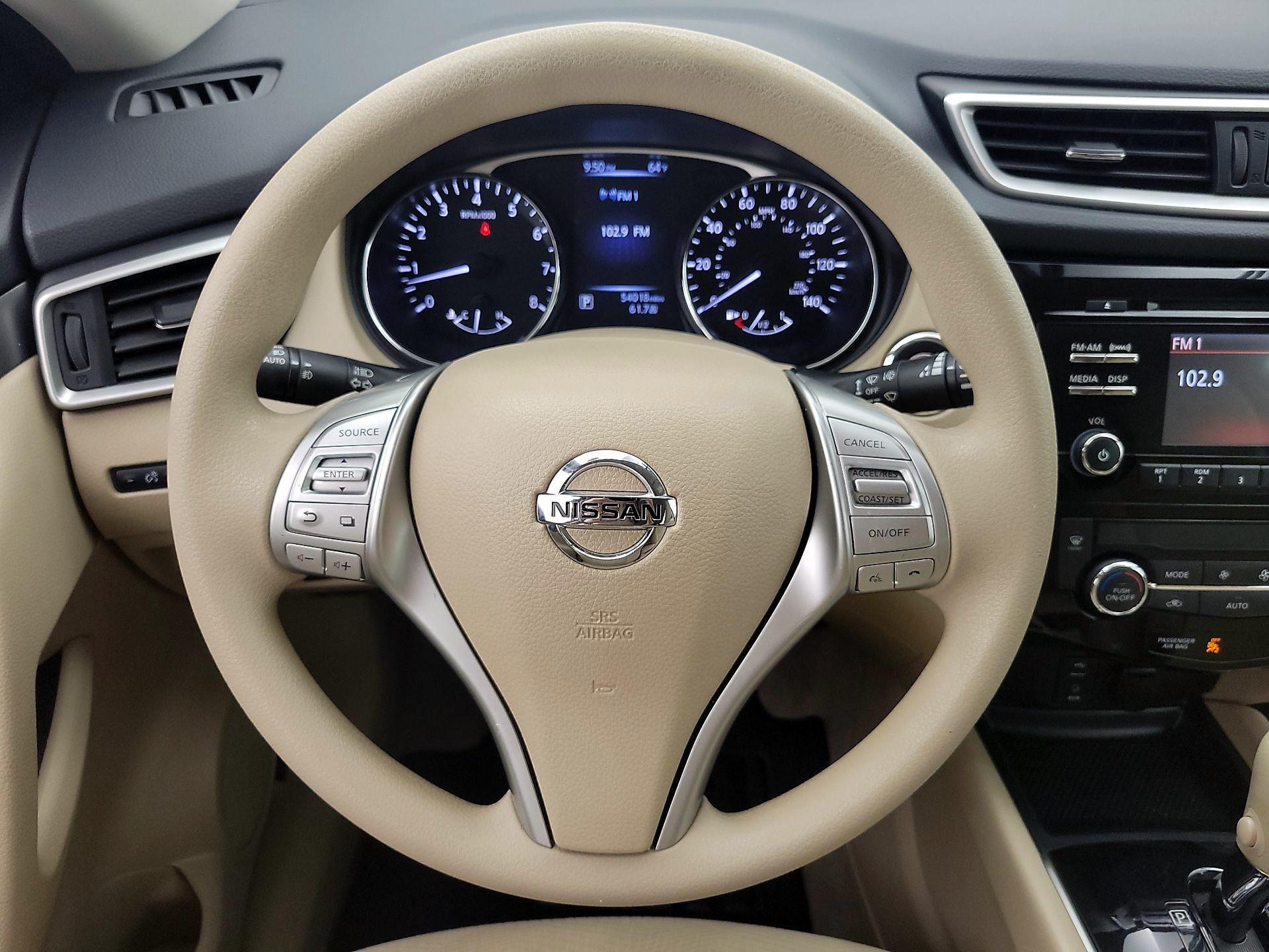 Thumbnail: 2015 Nissan Rogue - 10