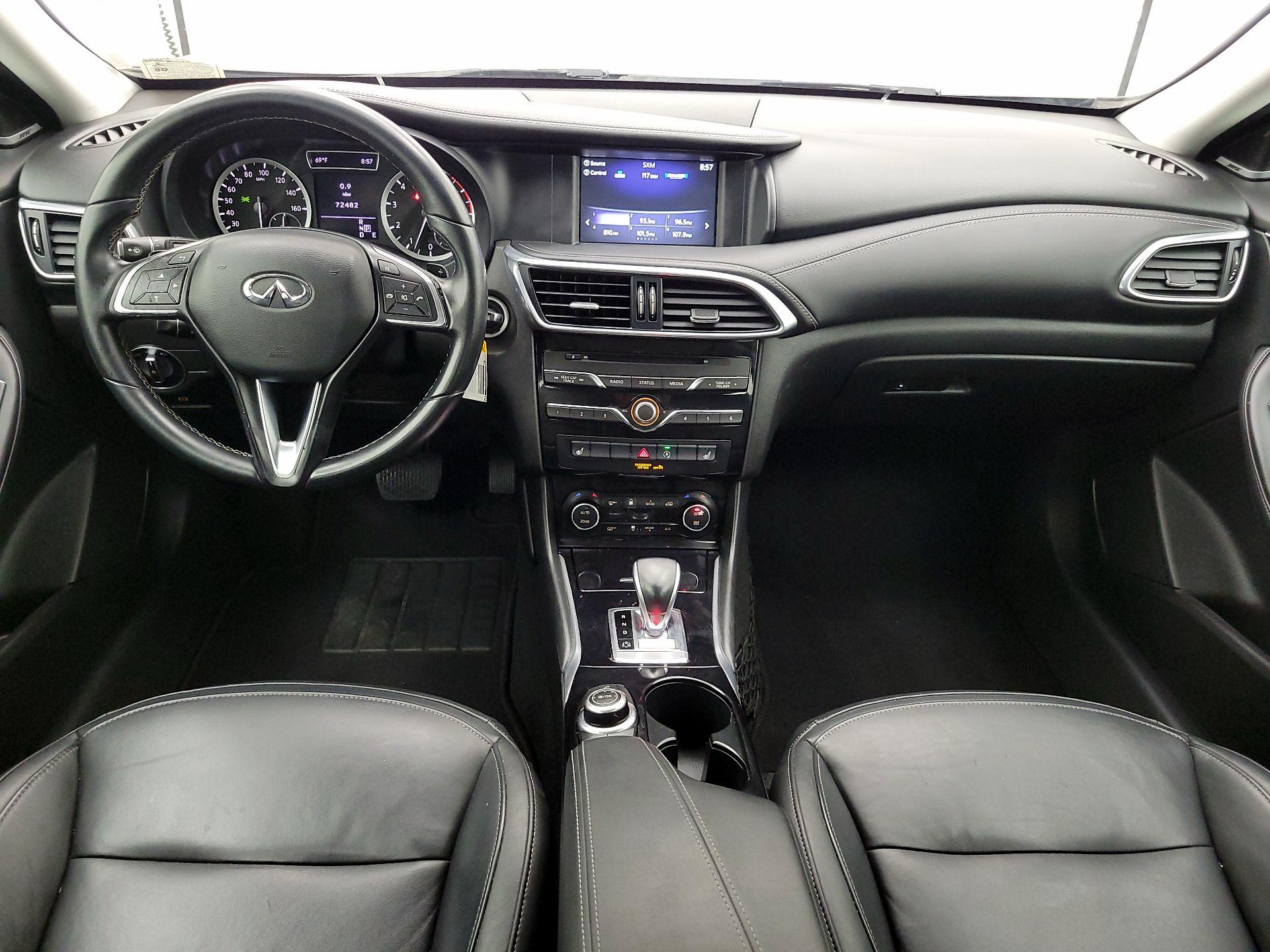 Thumbnail: 2017 INFINITI QX30 - 9