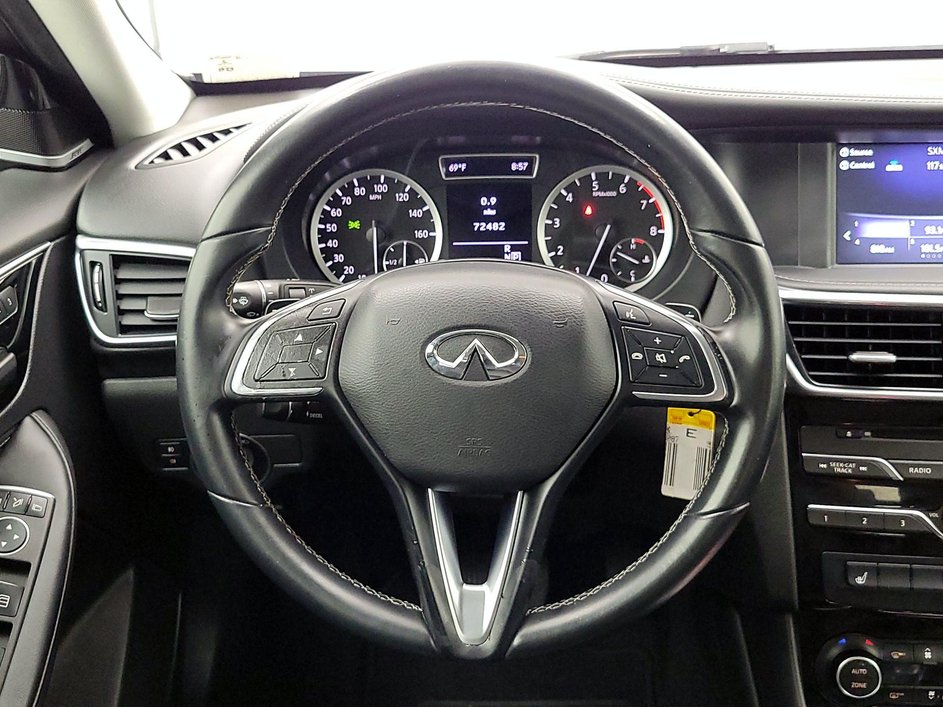 Thumbnail: 2017 INFINITI QX30 - 10