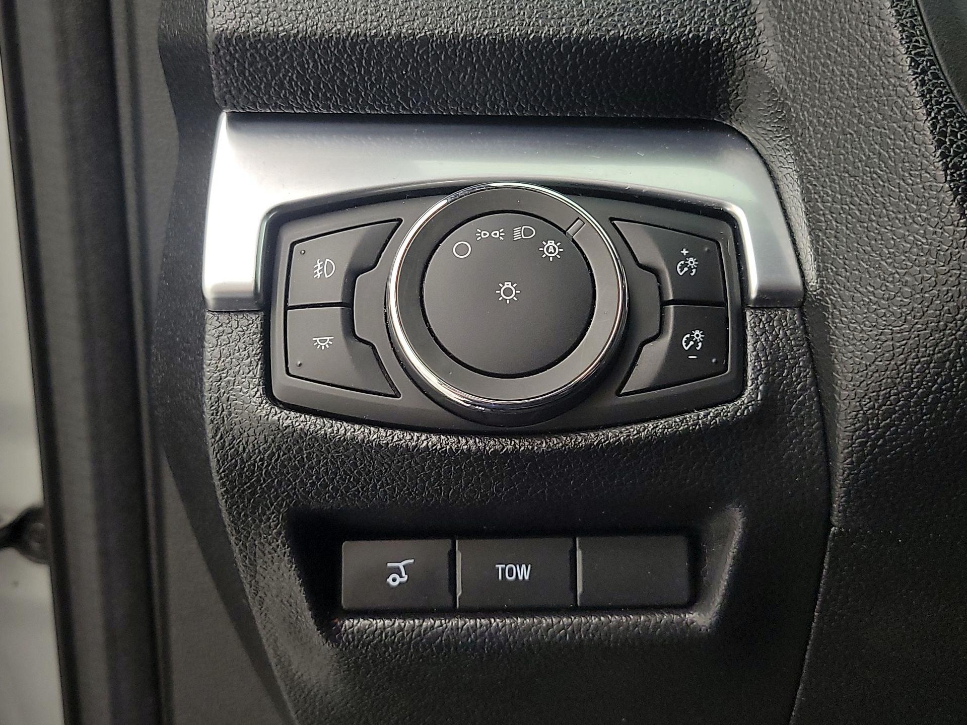 Thumbnail: 2017 Ford Explorer - 13