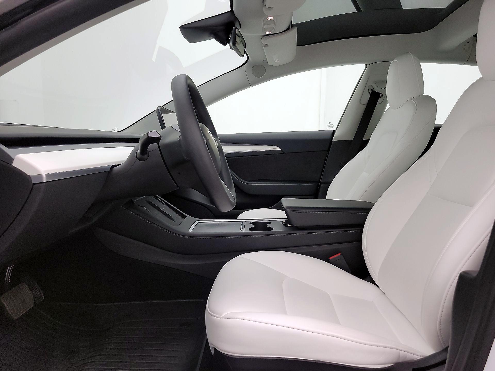 Thumbnail: 2022 Tesla Model 3 - 11