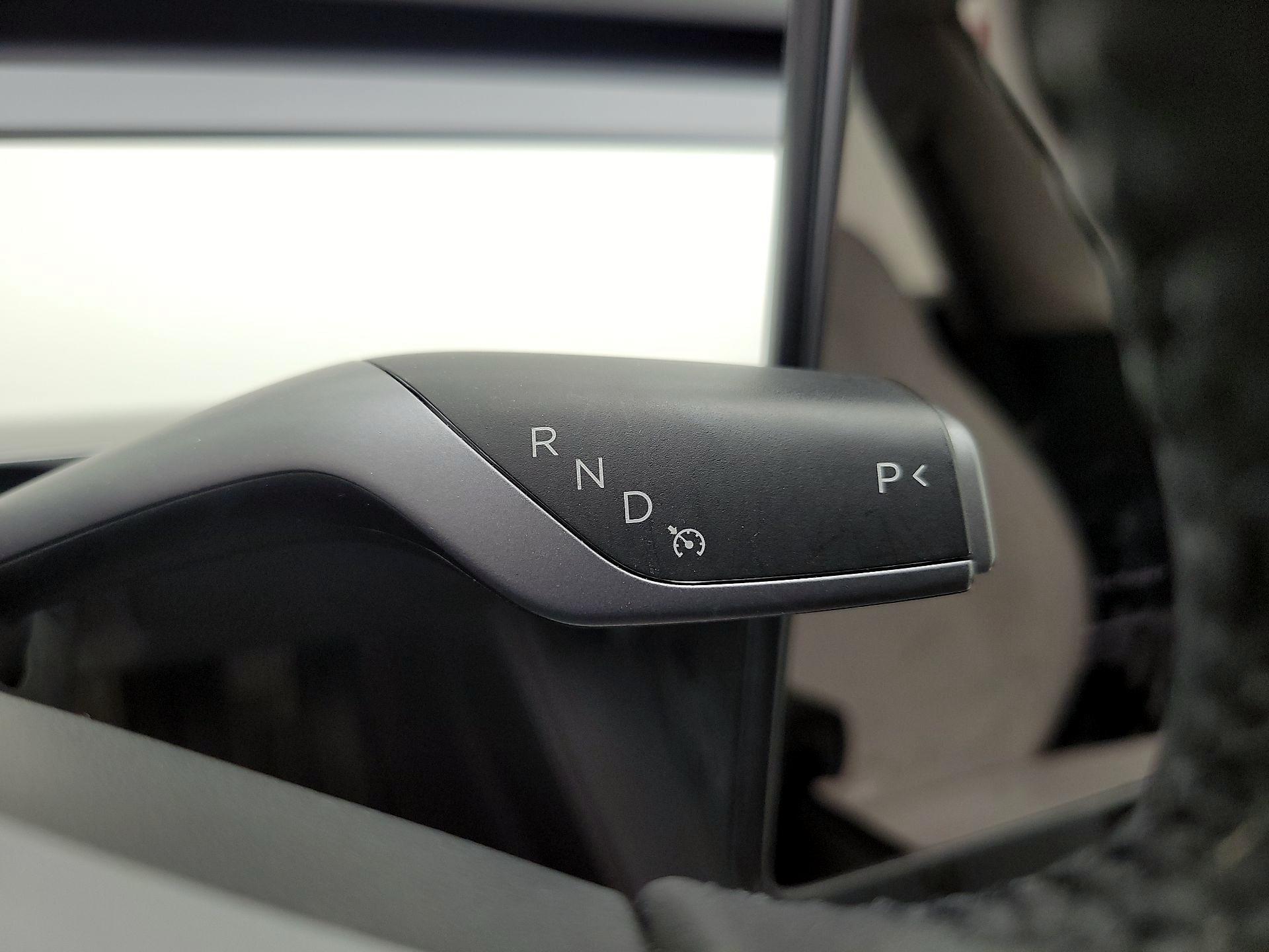 Thumbnail: 2022 Tesla Model 3 - 17