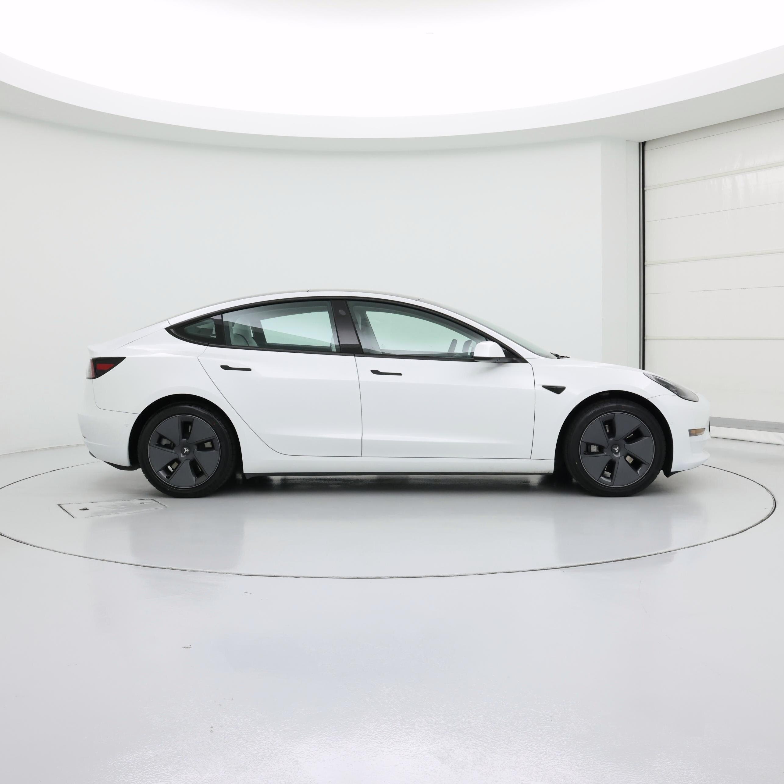 Thumbnail: 2022 Tesla Model 3 - 7