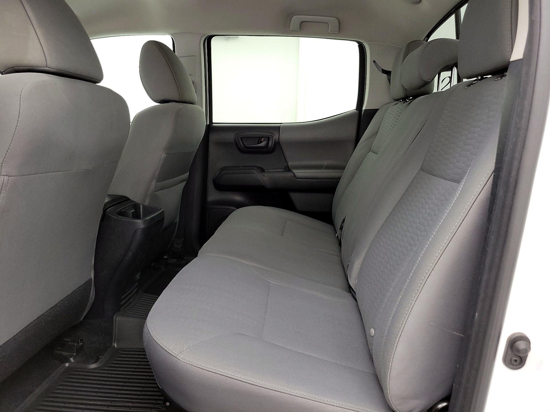 Thumbnail: 2019 Toyota Tacoma - 19