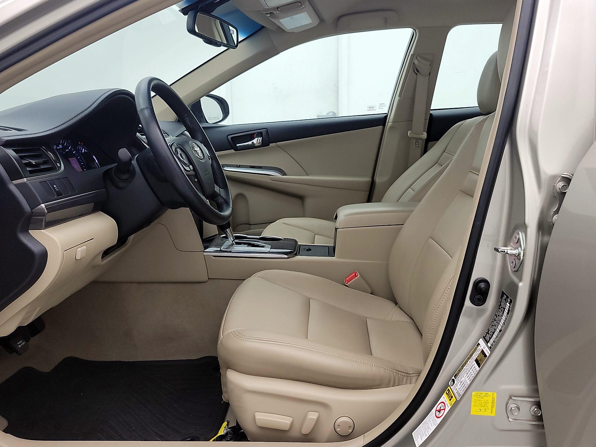 Thumbnail: 2014 Toyota Camry - 11