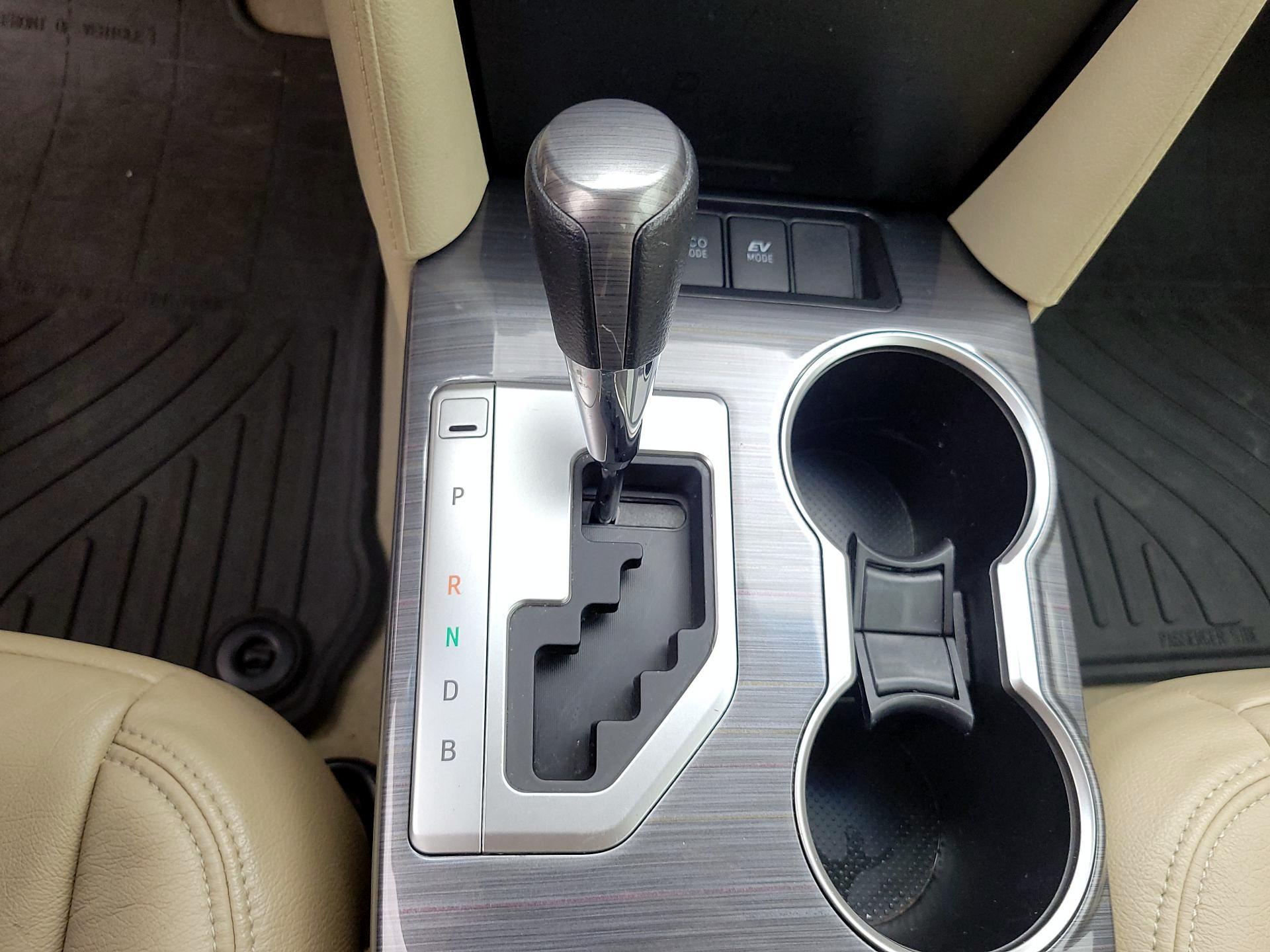 Thumbnail: 2014 Toyota Camry - 17