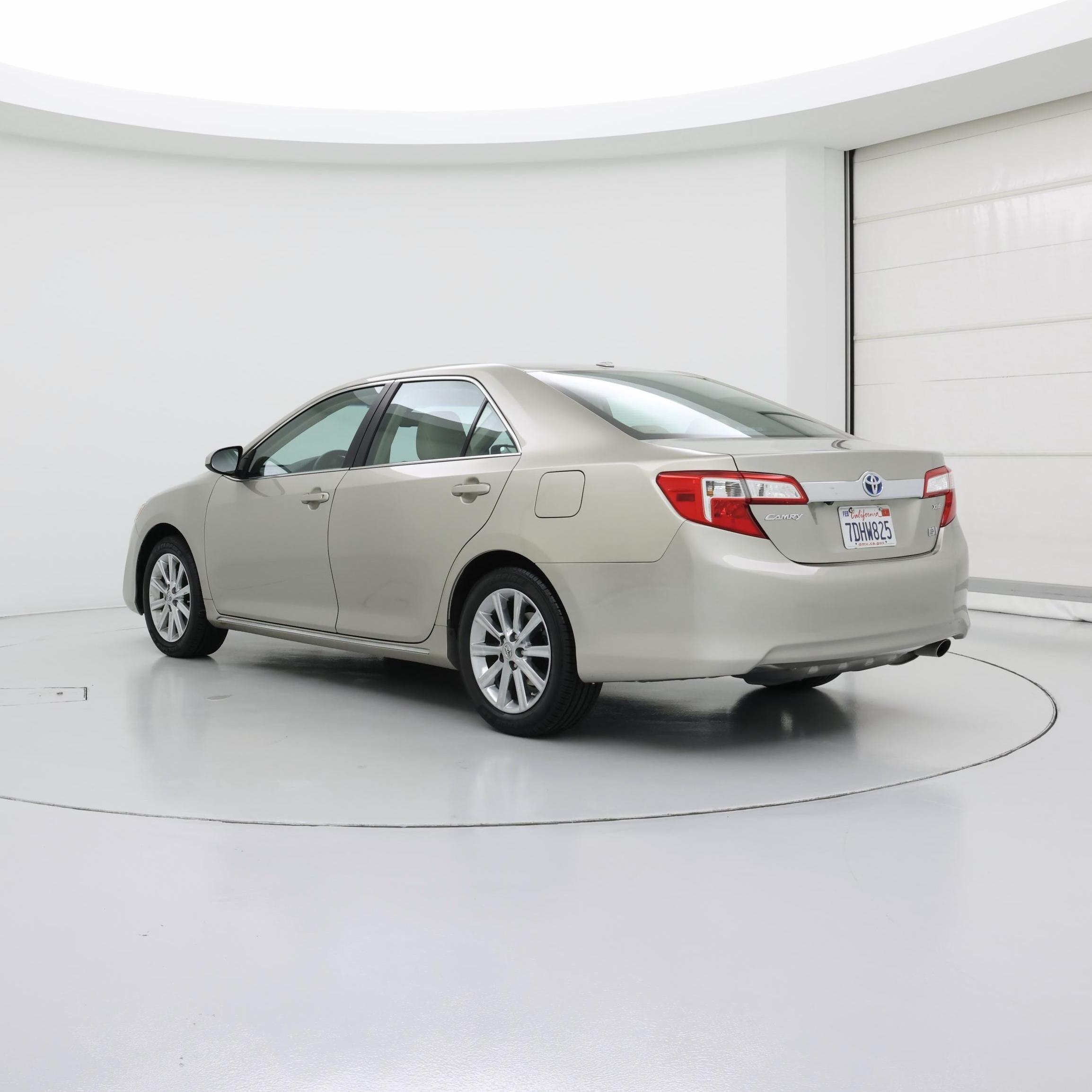 Thumbnail: 2014 Toyota Camry - 2