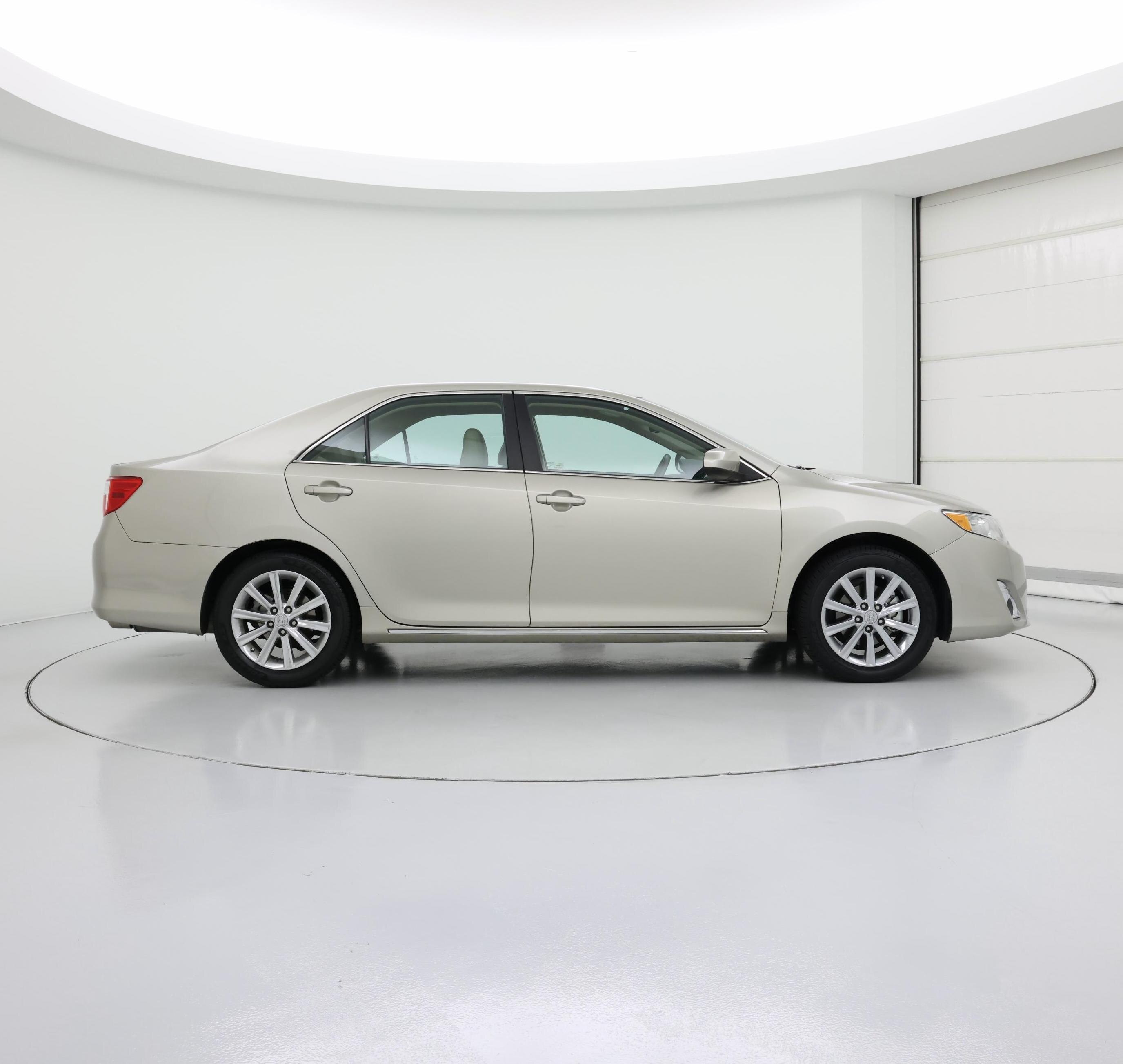 Thumbnail: 2014 Toyota Camry - 7