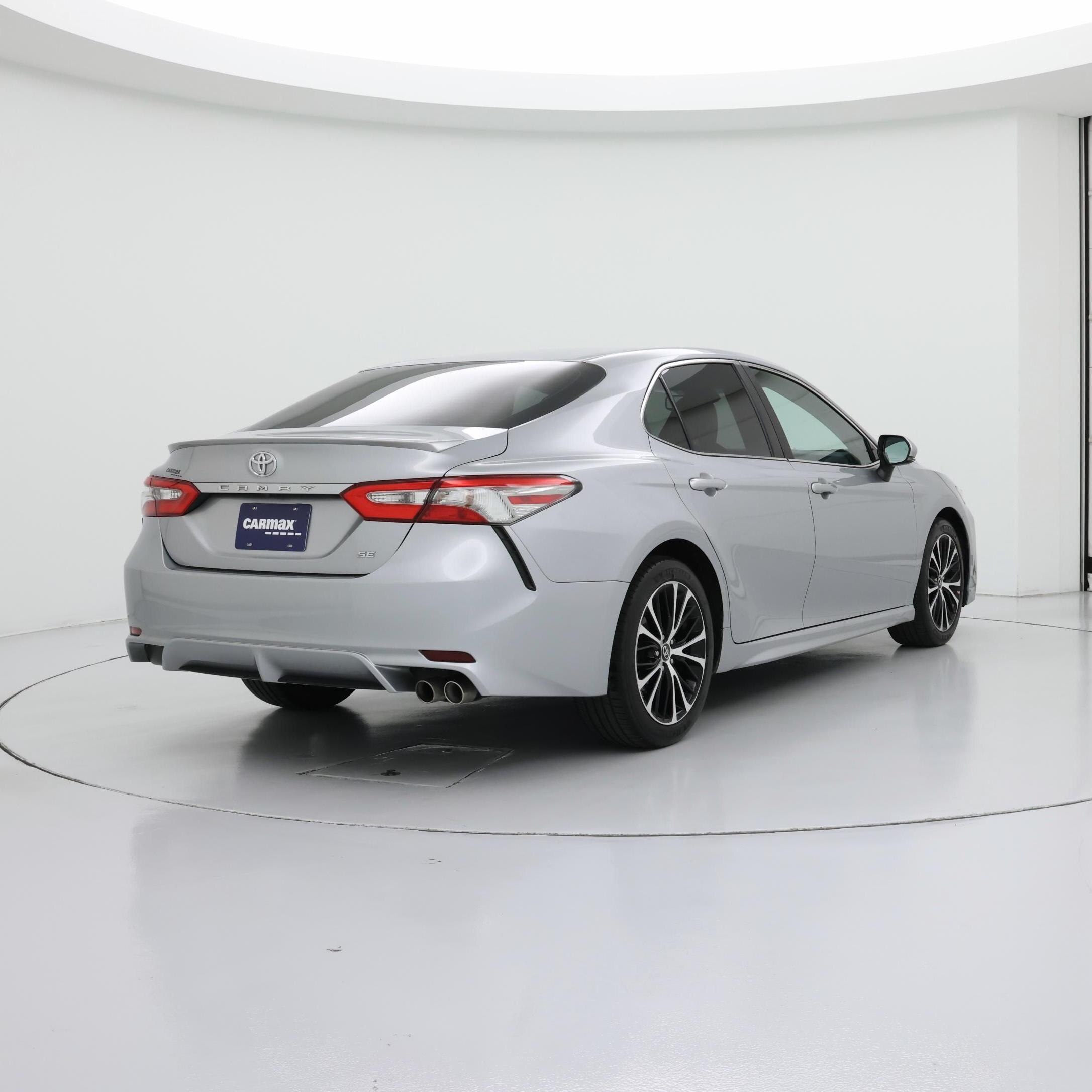 Thumbnail: 2018 Toyota Camry - 8