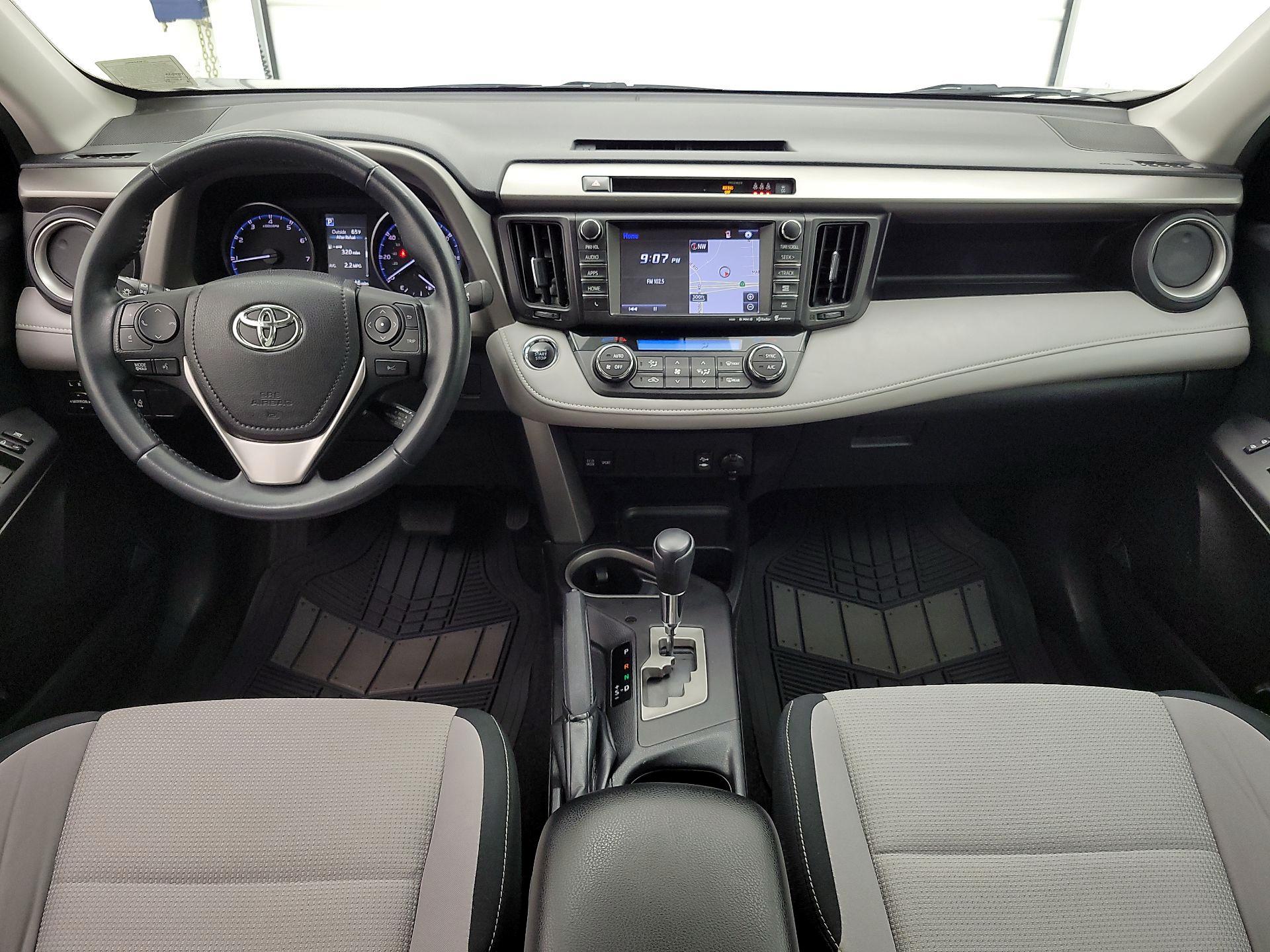 Thumbnail: 2017 Toyota RAV4 - 9
