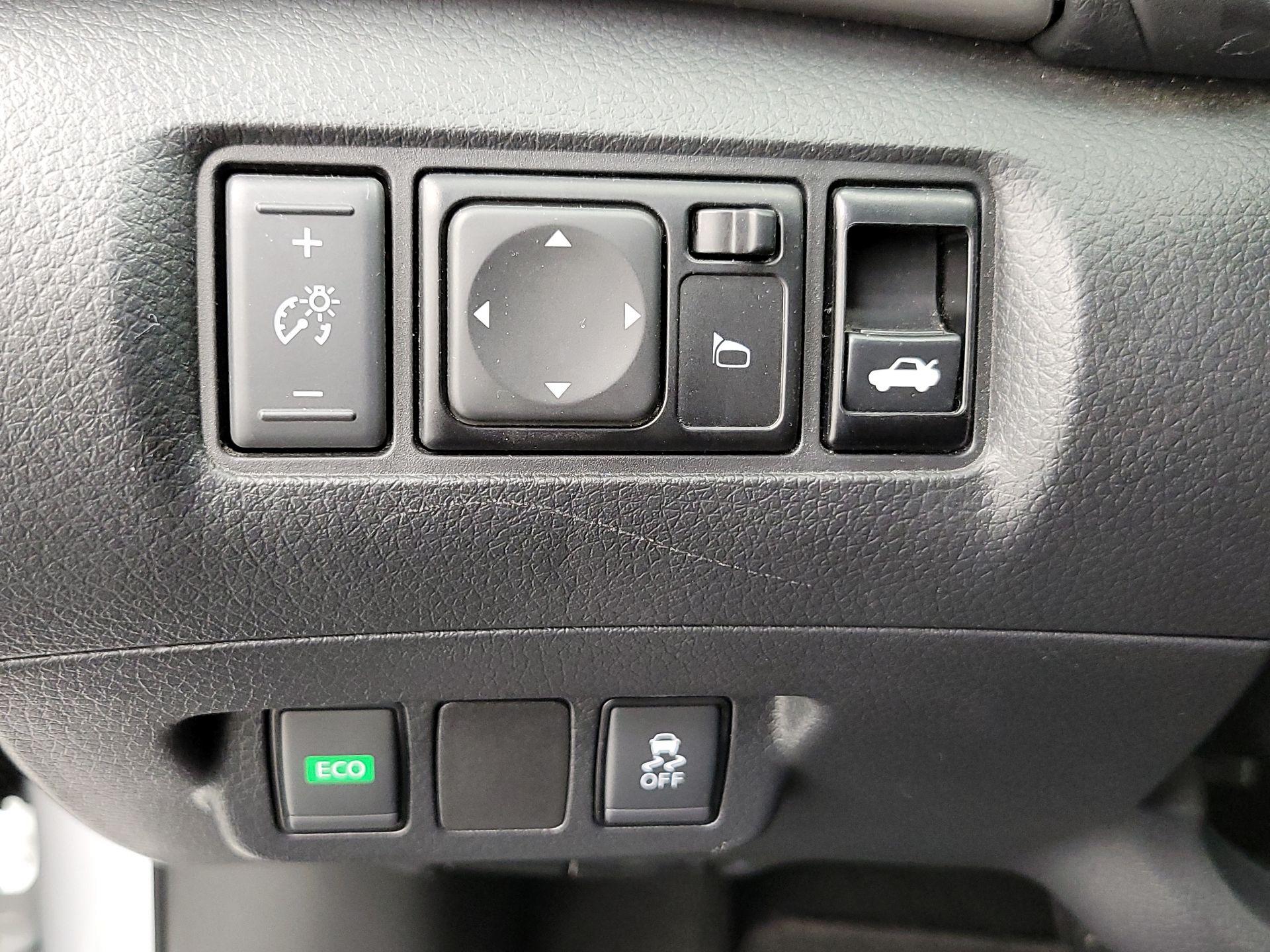 Thumbnail: 2019 Nissan Sentra - 13