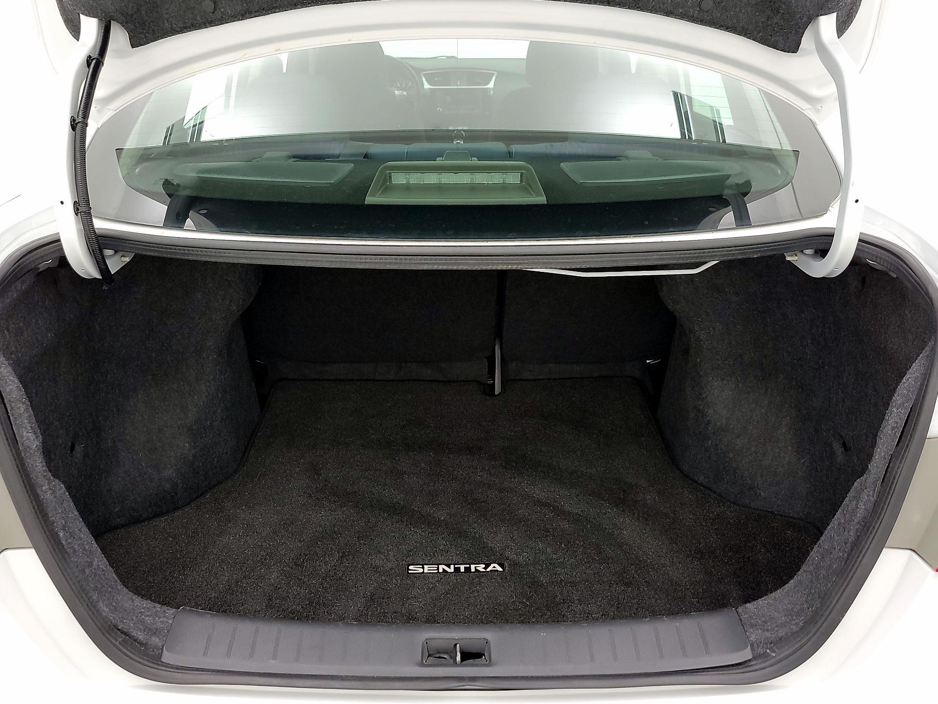 Thumbnail: 2019 Nissan Sentra - 20