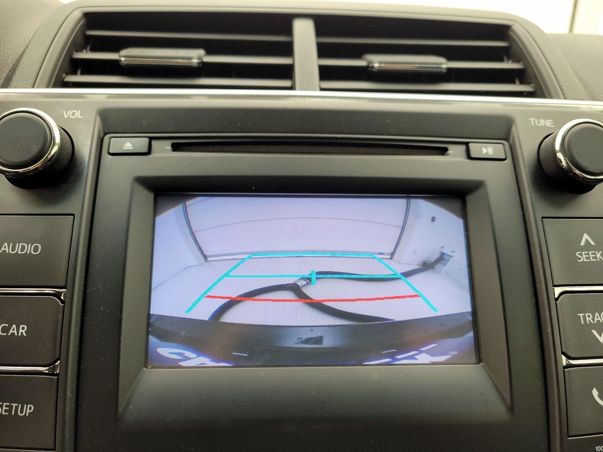 Thumbnail: 2015 Toyota Camry - 14