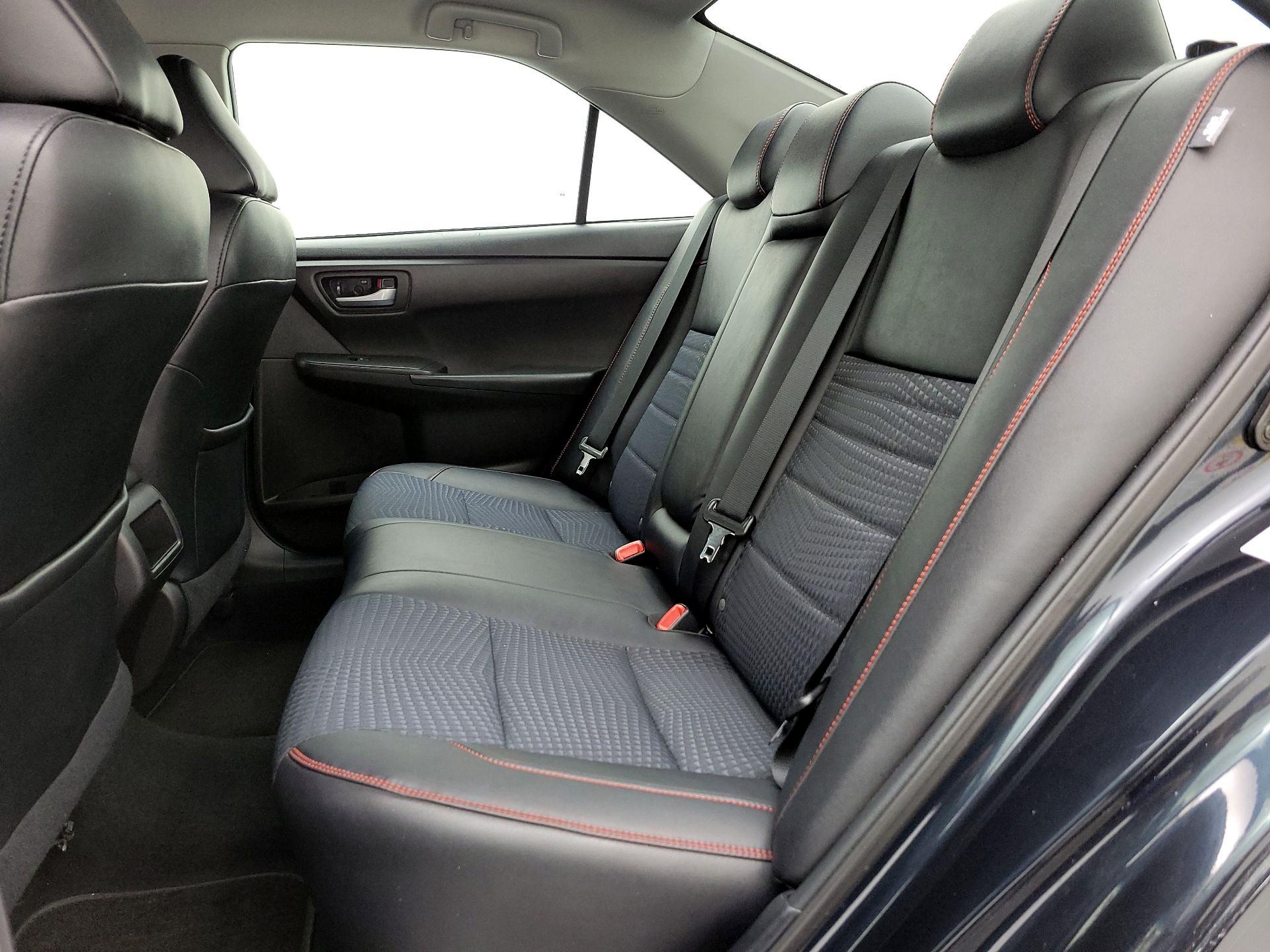 Thumbnail: 2015 Toyota Camry - 19