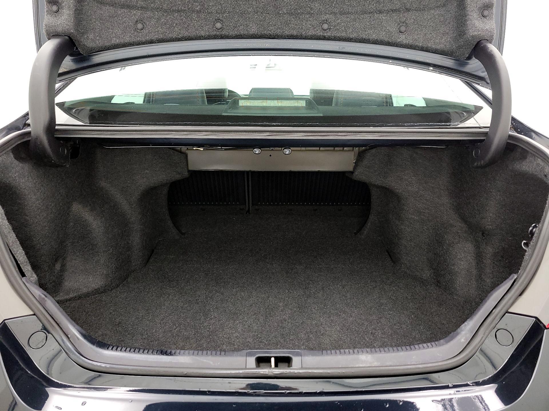 Thumbnail: 2015 Toyota Camry - 20