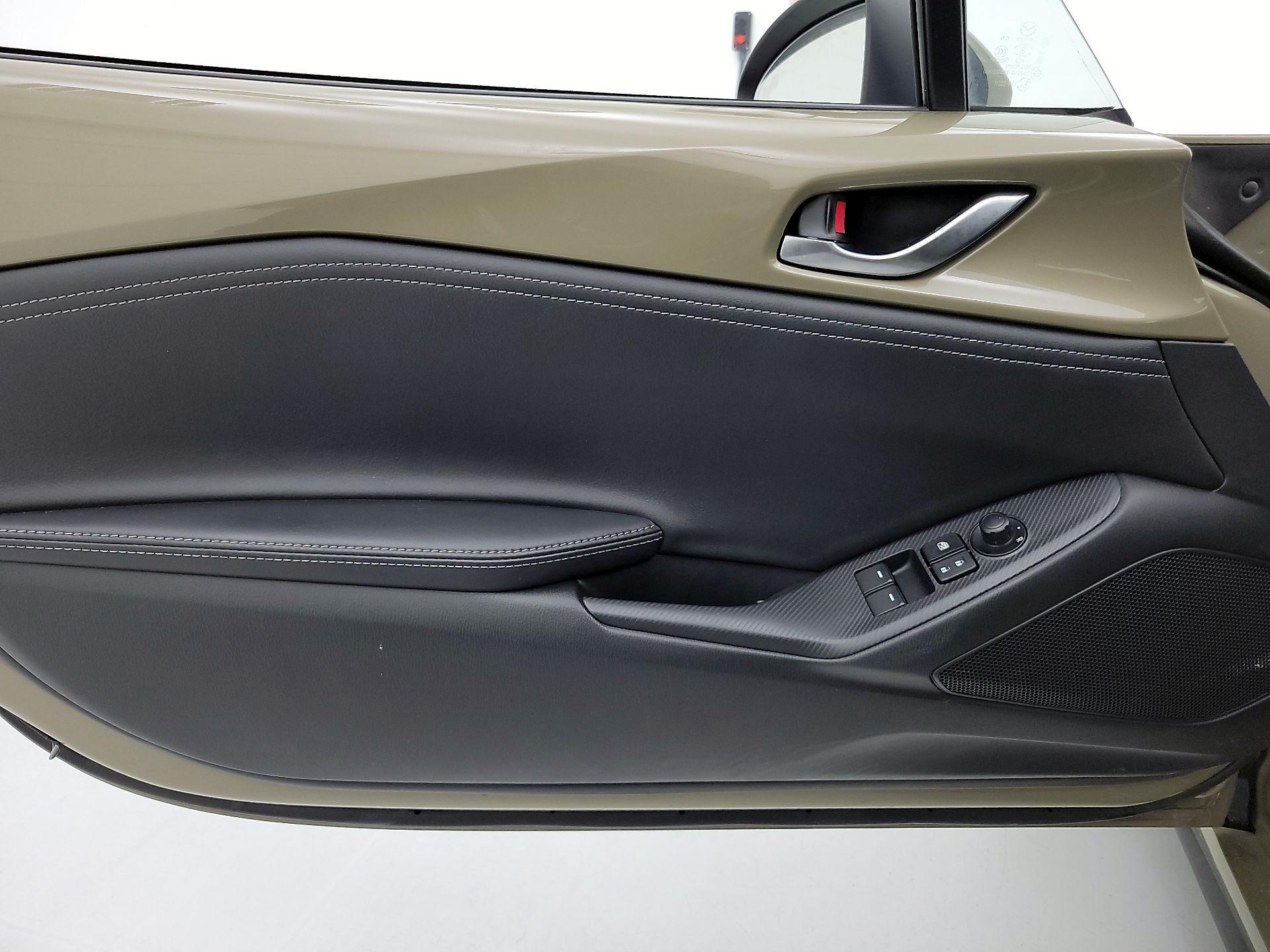 Thumbnail: 2023 Mazda MX-5 Miata - 12