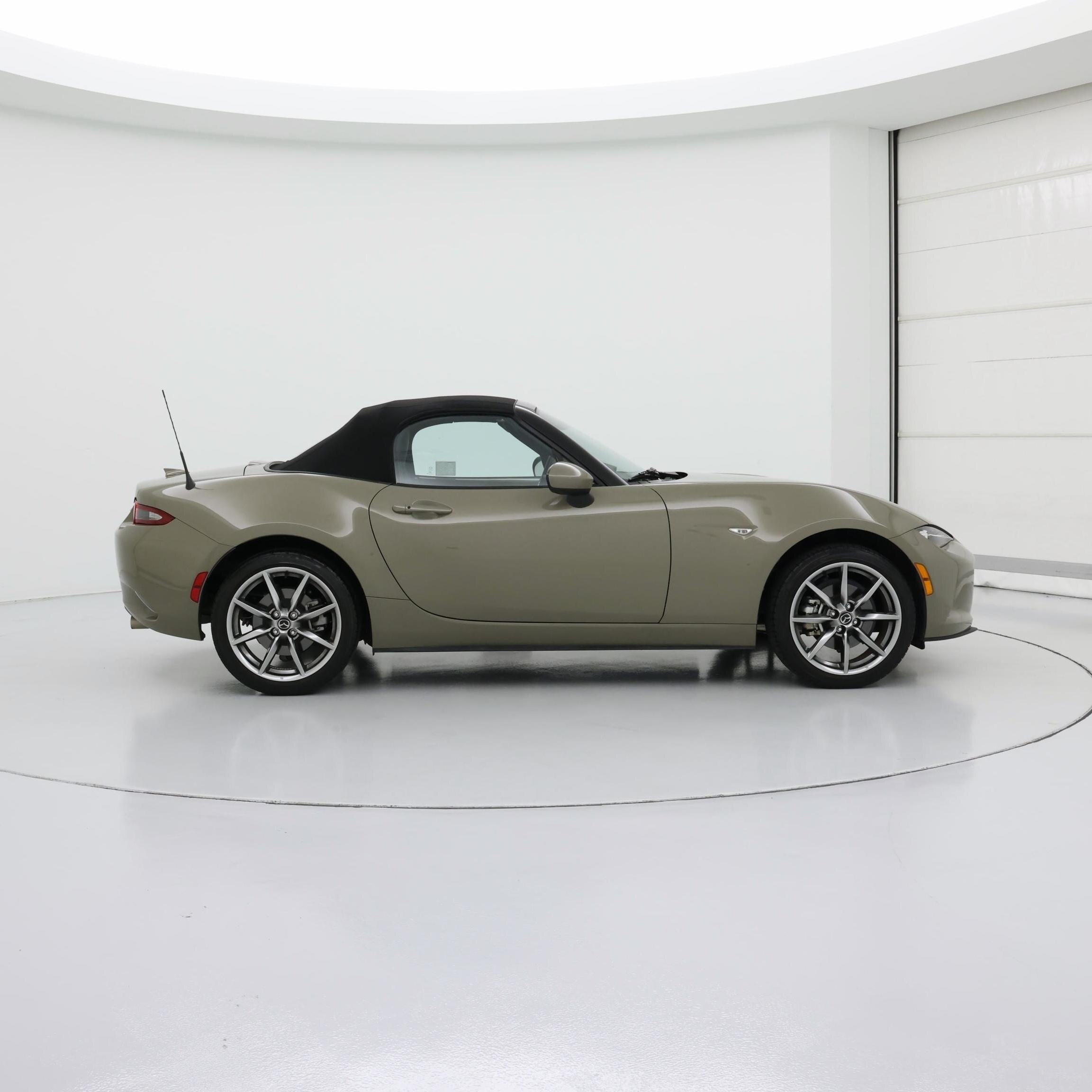 Thumbnail: 2023 Mazda MX-5 Miata - 7