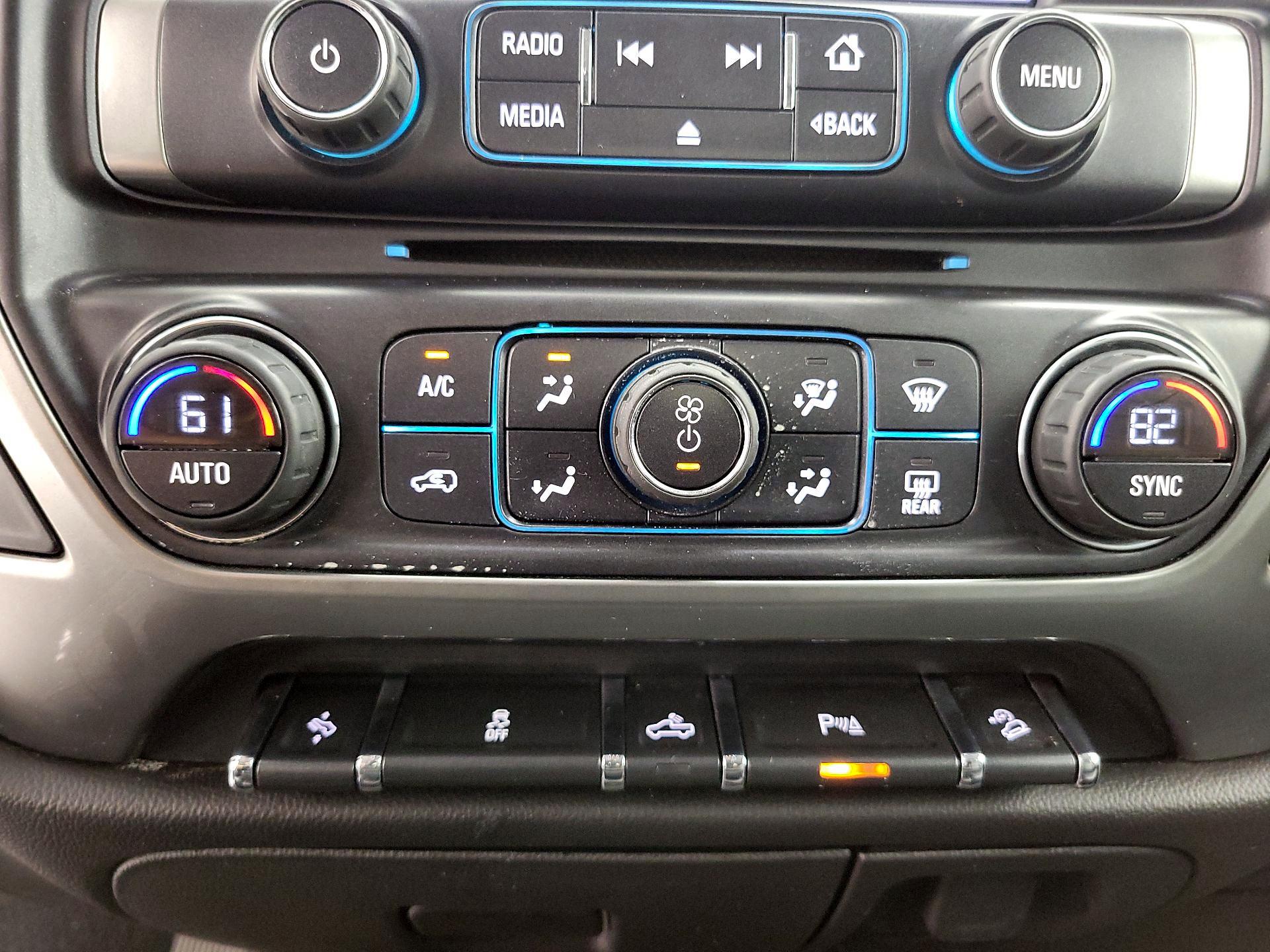 Thumbnail: 2015 Chevrolet Silverado 1500 - 17