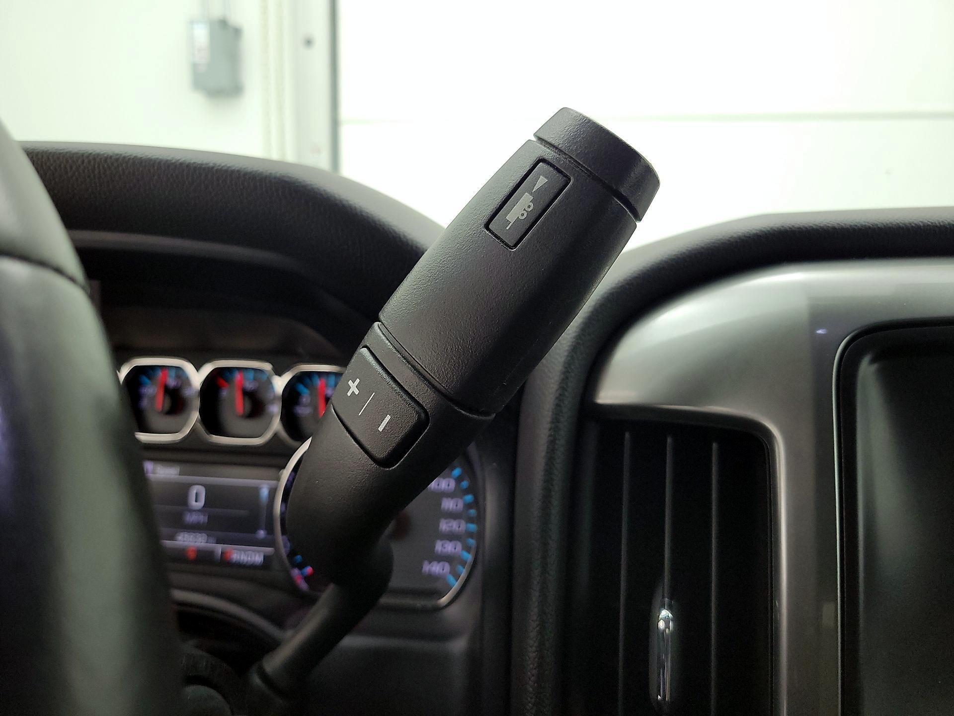 Thumbnail: 2015 Chevrolet Silverado 1500 - 18
