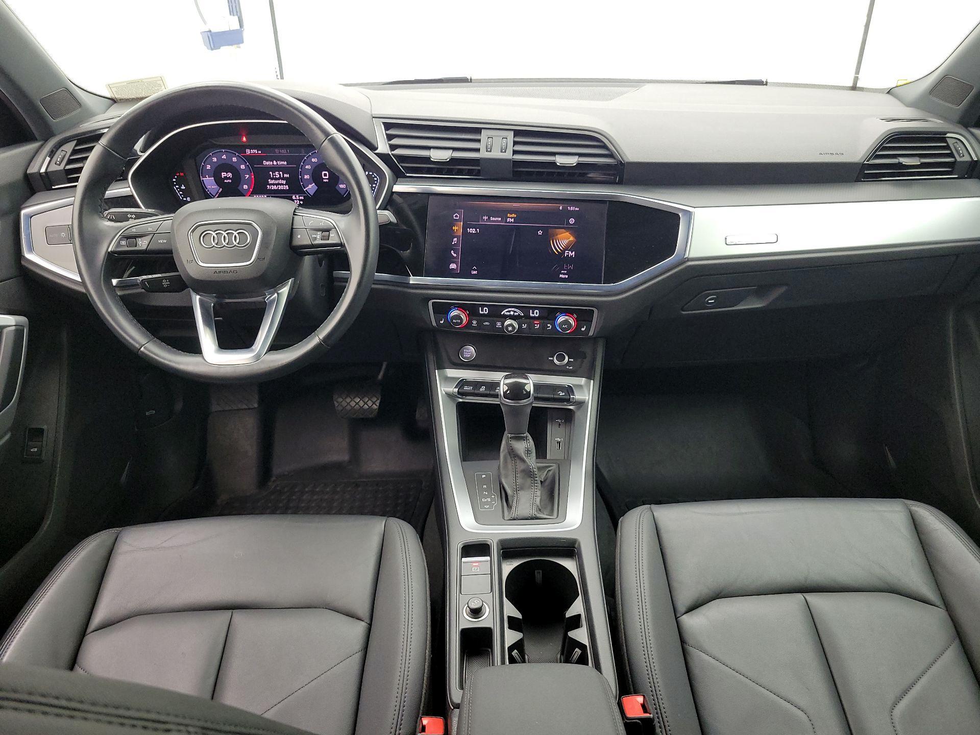 Thumbnail: 2020 Audi Q3 - 9