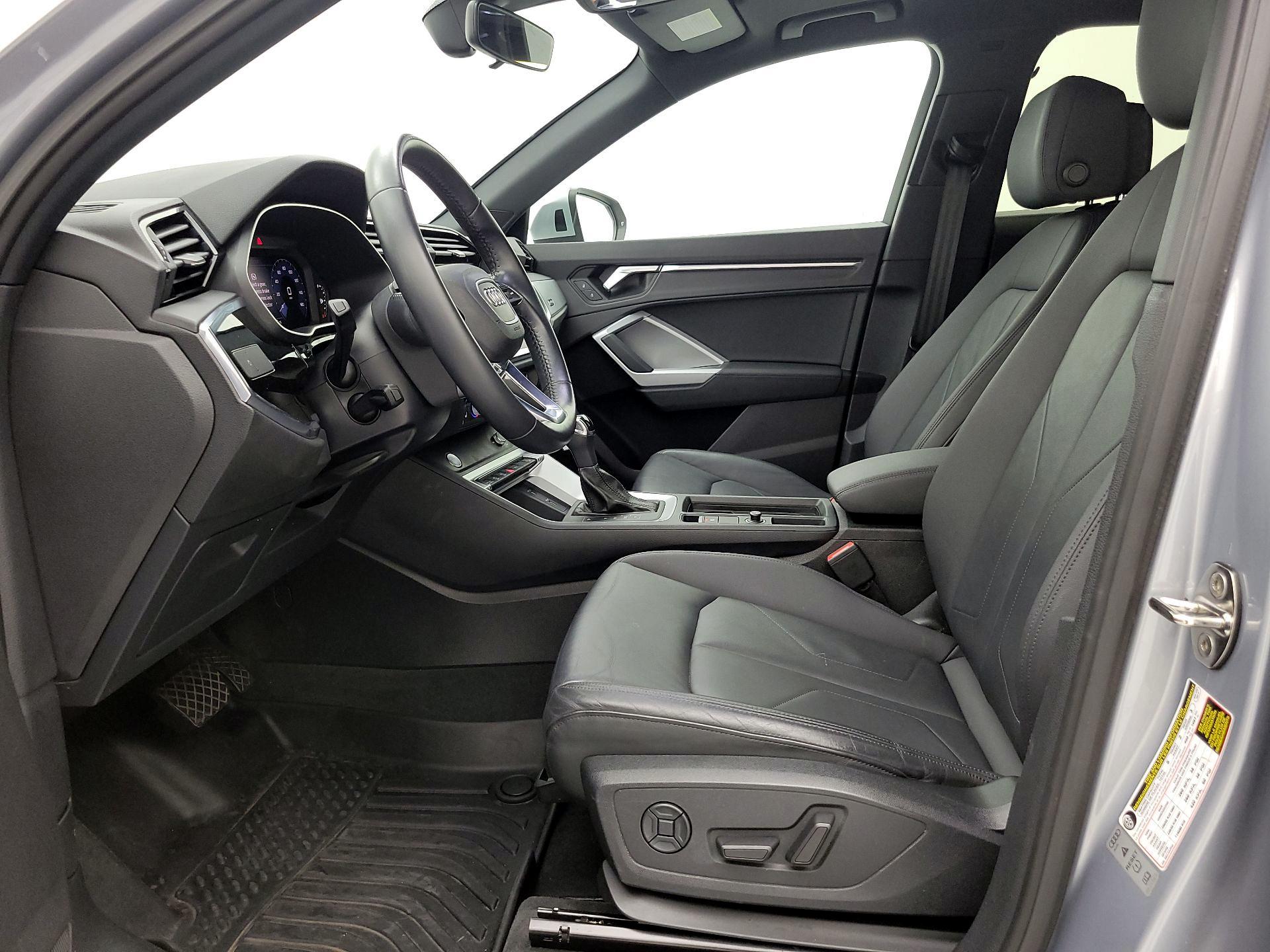 Thumbnail: 2020 Audi Q3 - 11