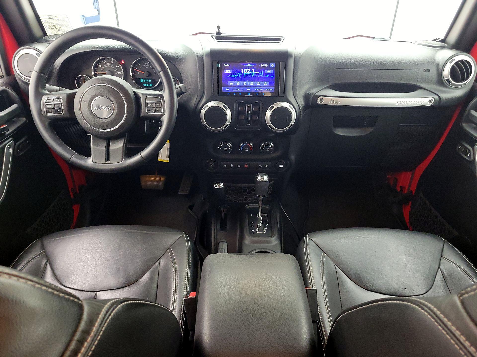 Thumbnail: 2015 Jeep Wrangler - 9