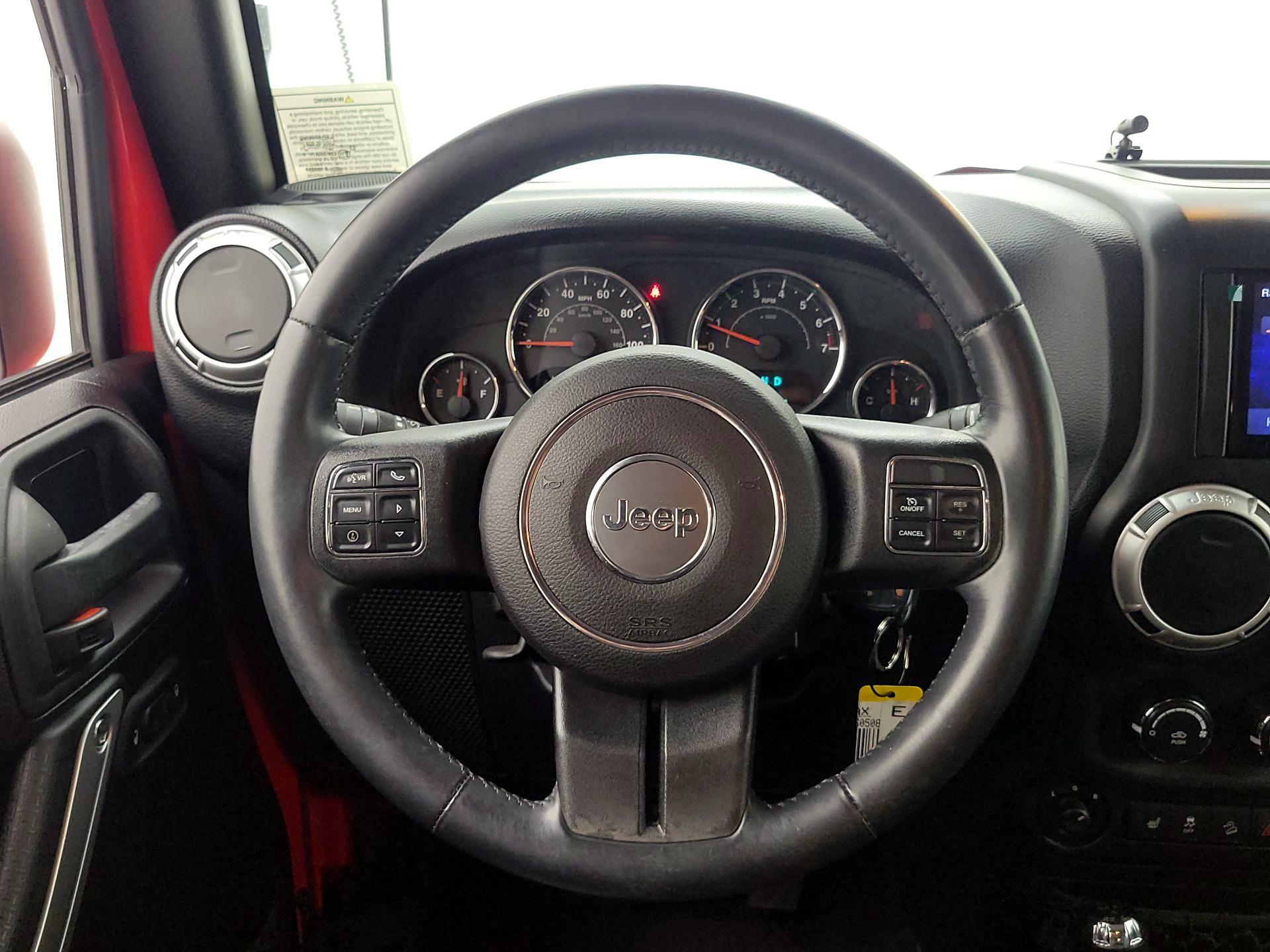 Thumbnail: 2015 Jeep Wrangler - 10