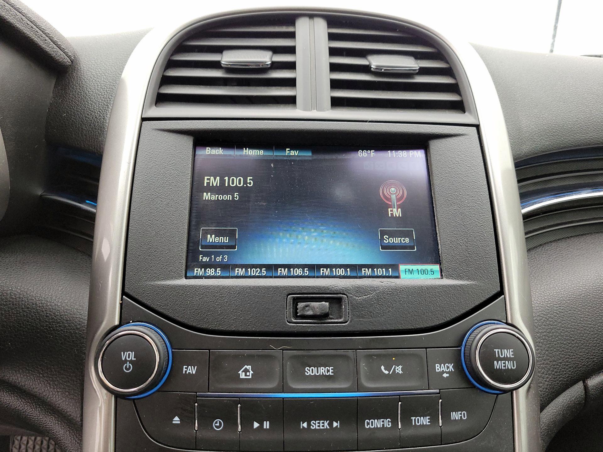 Thumbnail: 2014 Chevrolet Malibu - 15