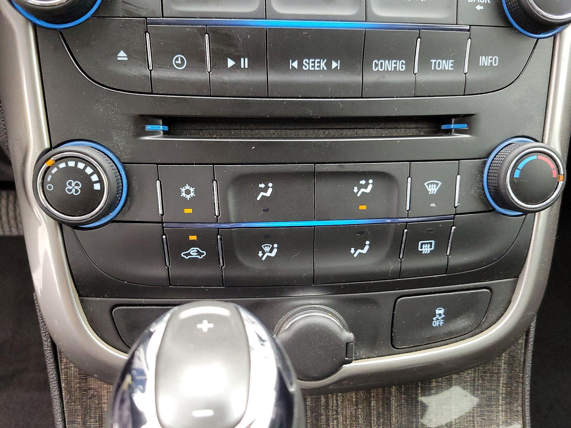 Thumbnail: 2014 Chevrolet Malibu - 16