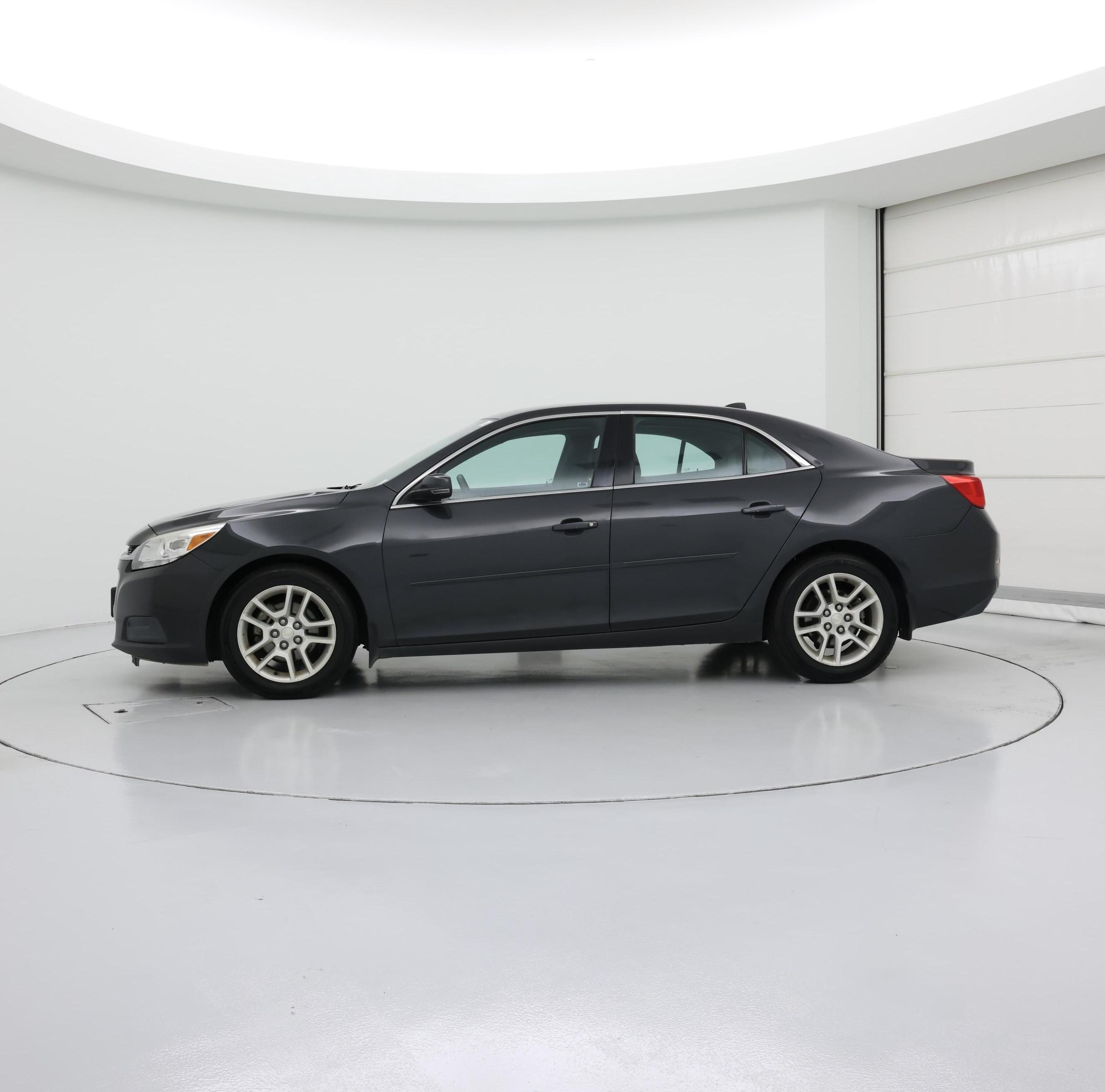 Thumbnail: 2014 Chevrolet Malibu - 3