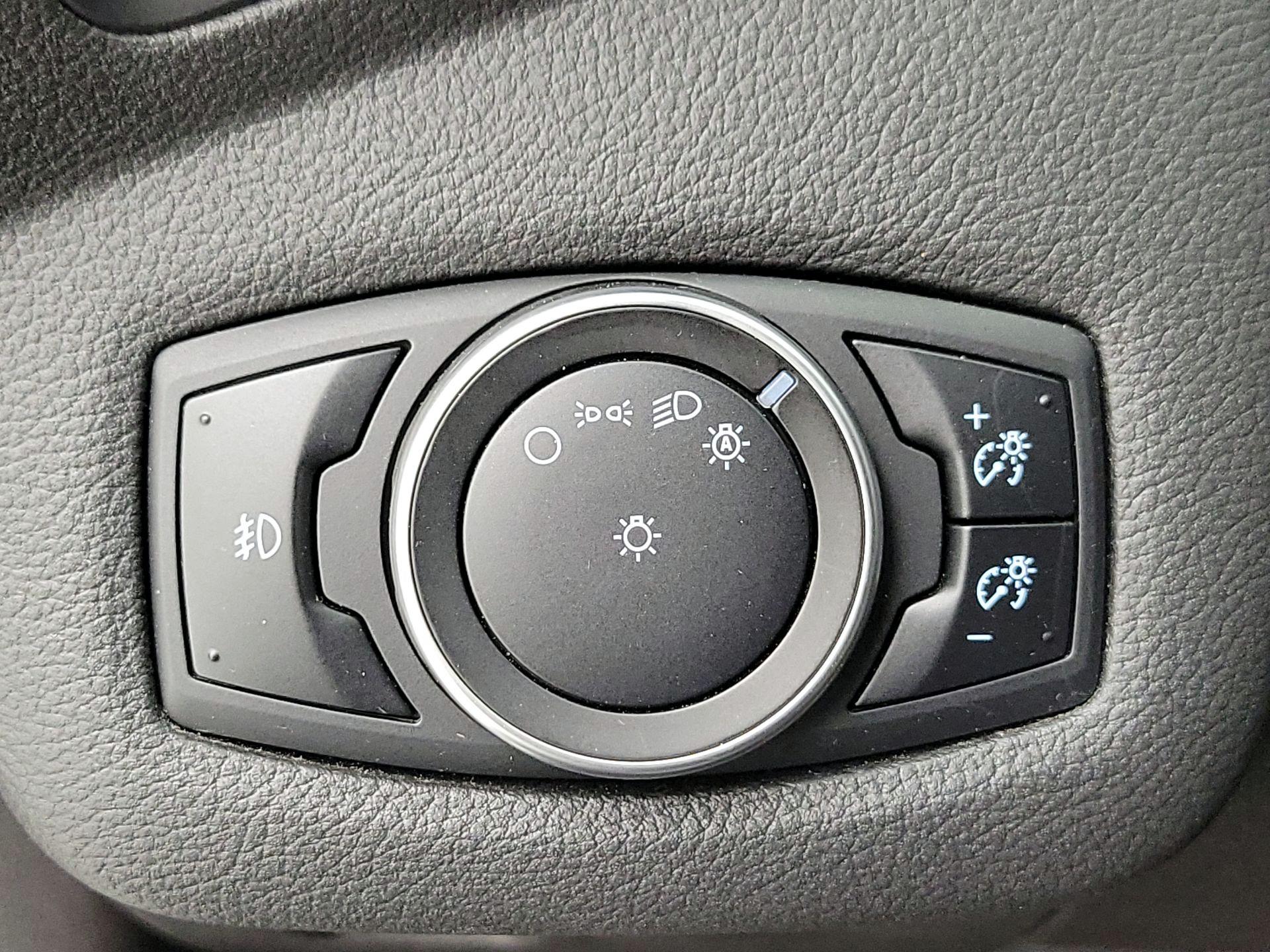 Thumbnail: 2015 Ford Escape - 13
