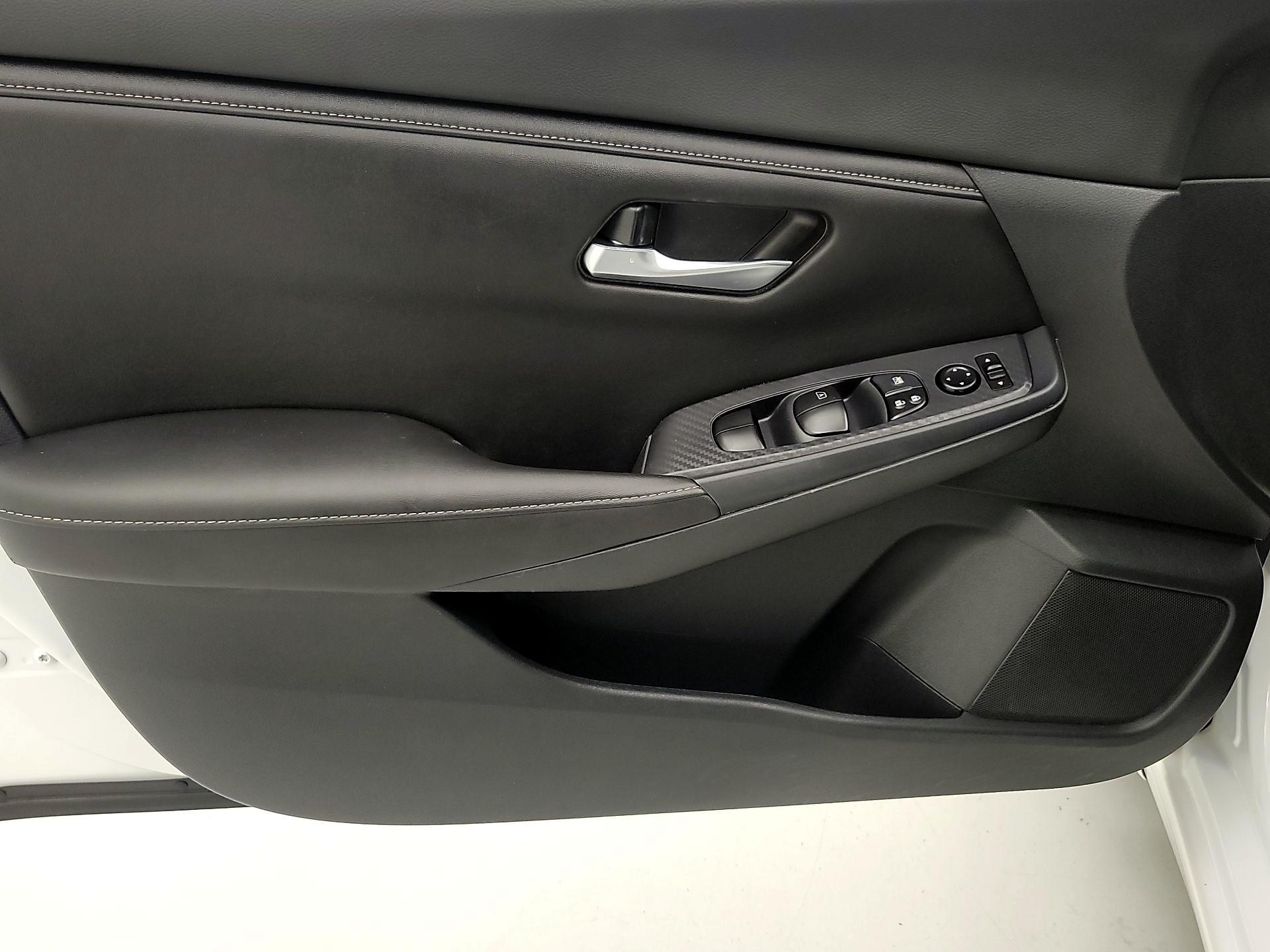 Thumbnail: 2021 Nissan Sentra - 12