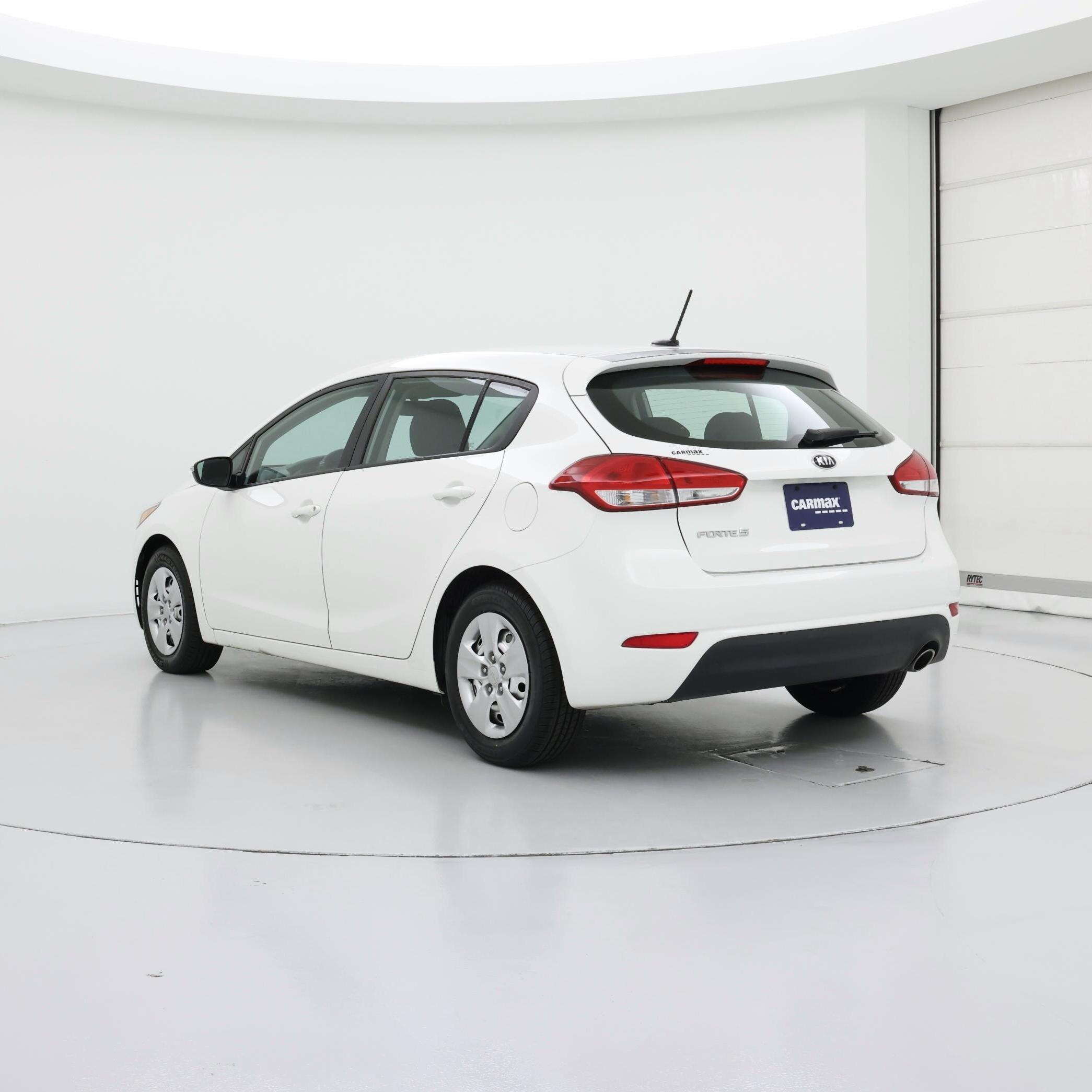 Thumbnail: 2018 Kia Forte - 2