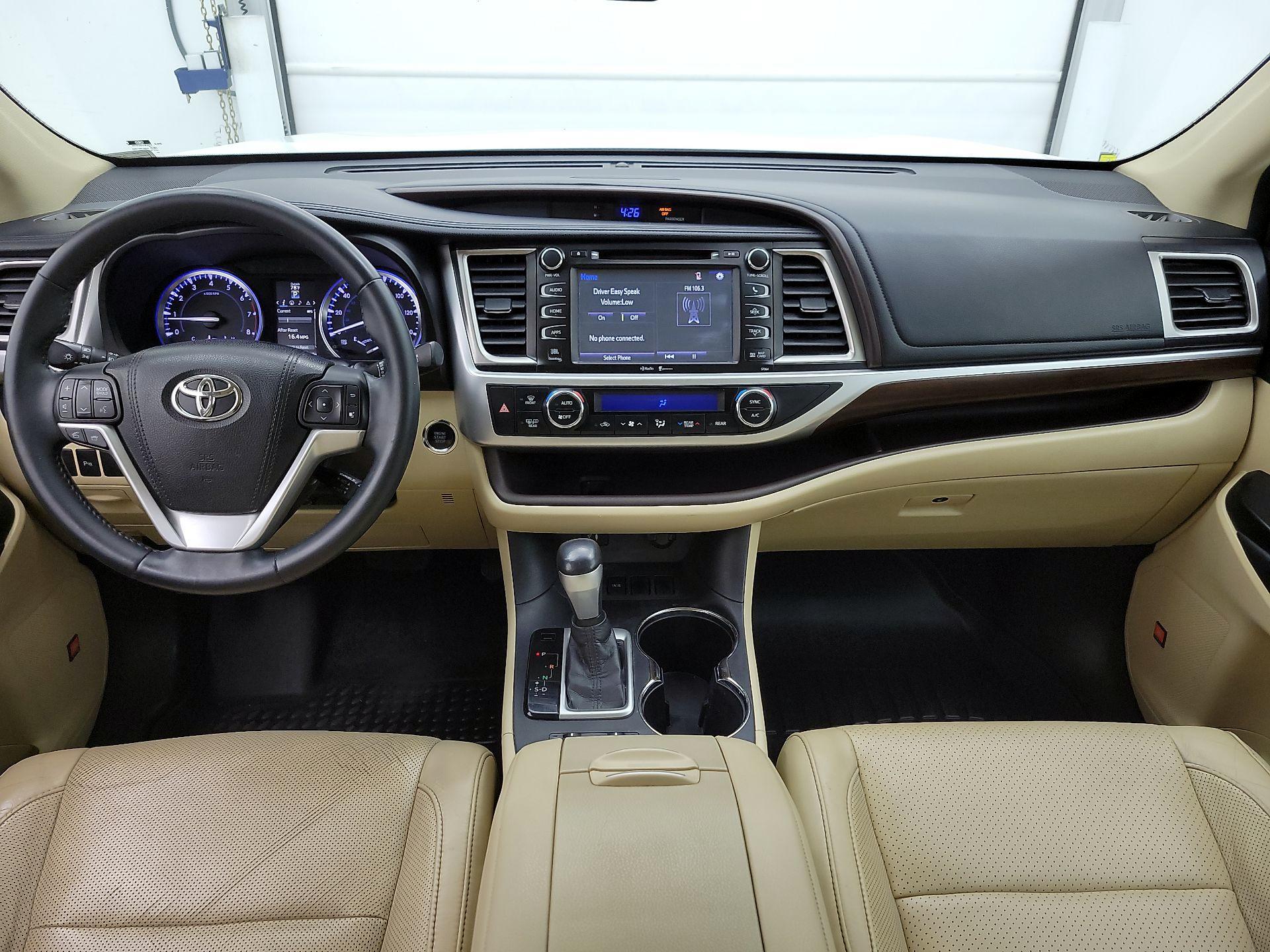 Thumbnail: 2015 Toyota Highlander - 9