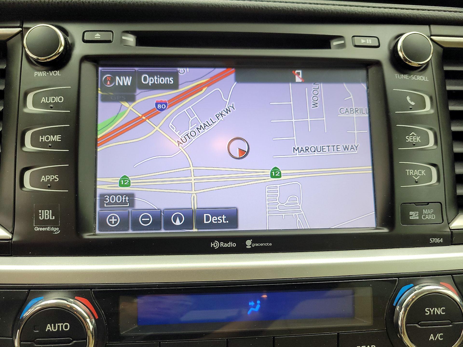 Thumbnail: 2015 Toyota Highlander - 14