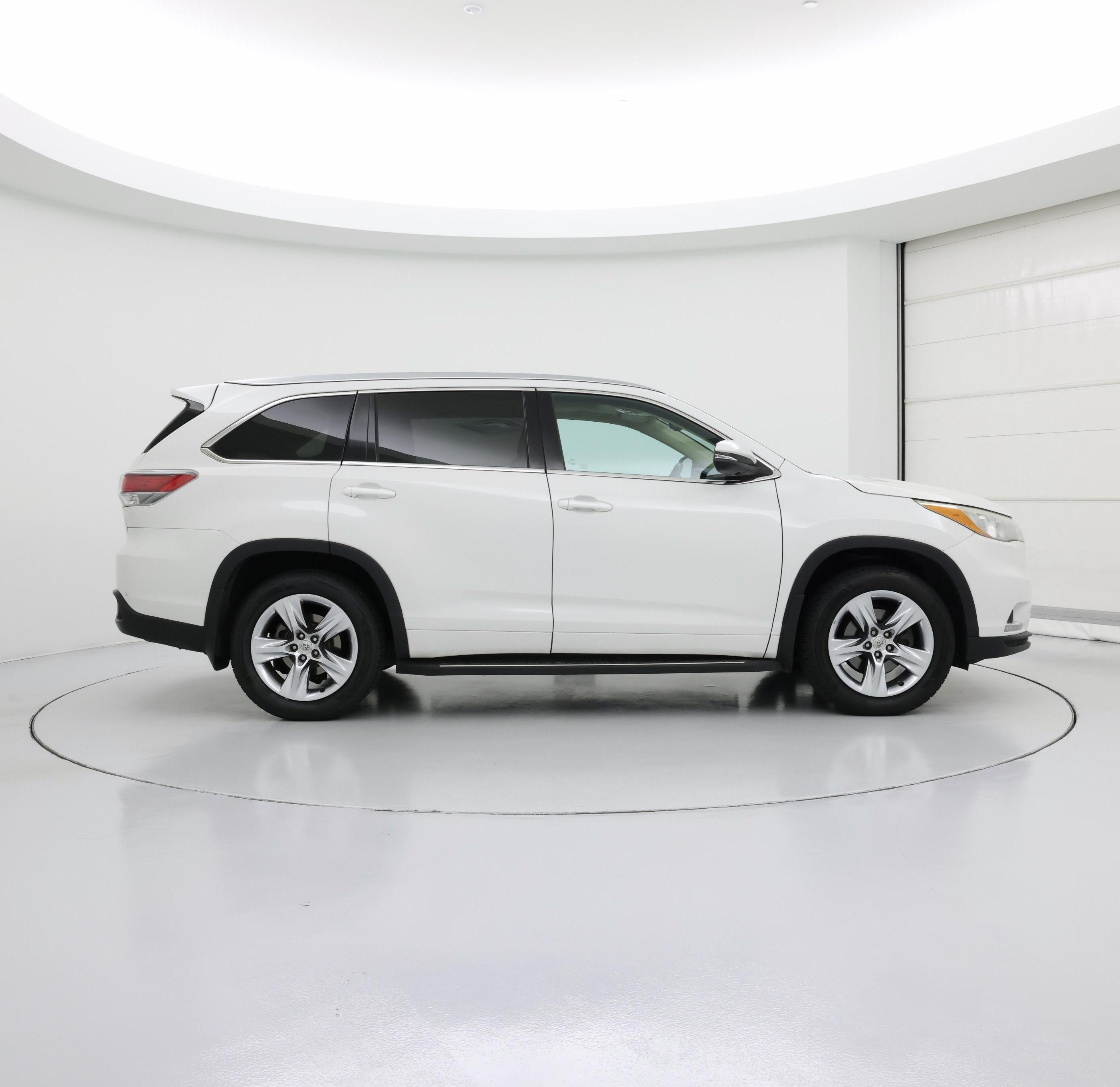 Thumbnail: 2015 Toyota Highlander - 7