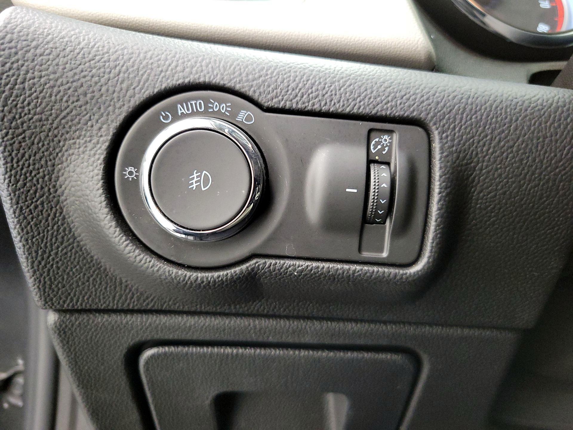 Thumbnail: 2015 Buick Verano - 13