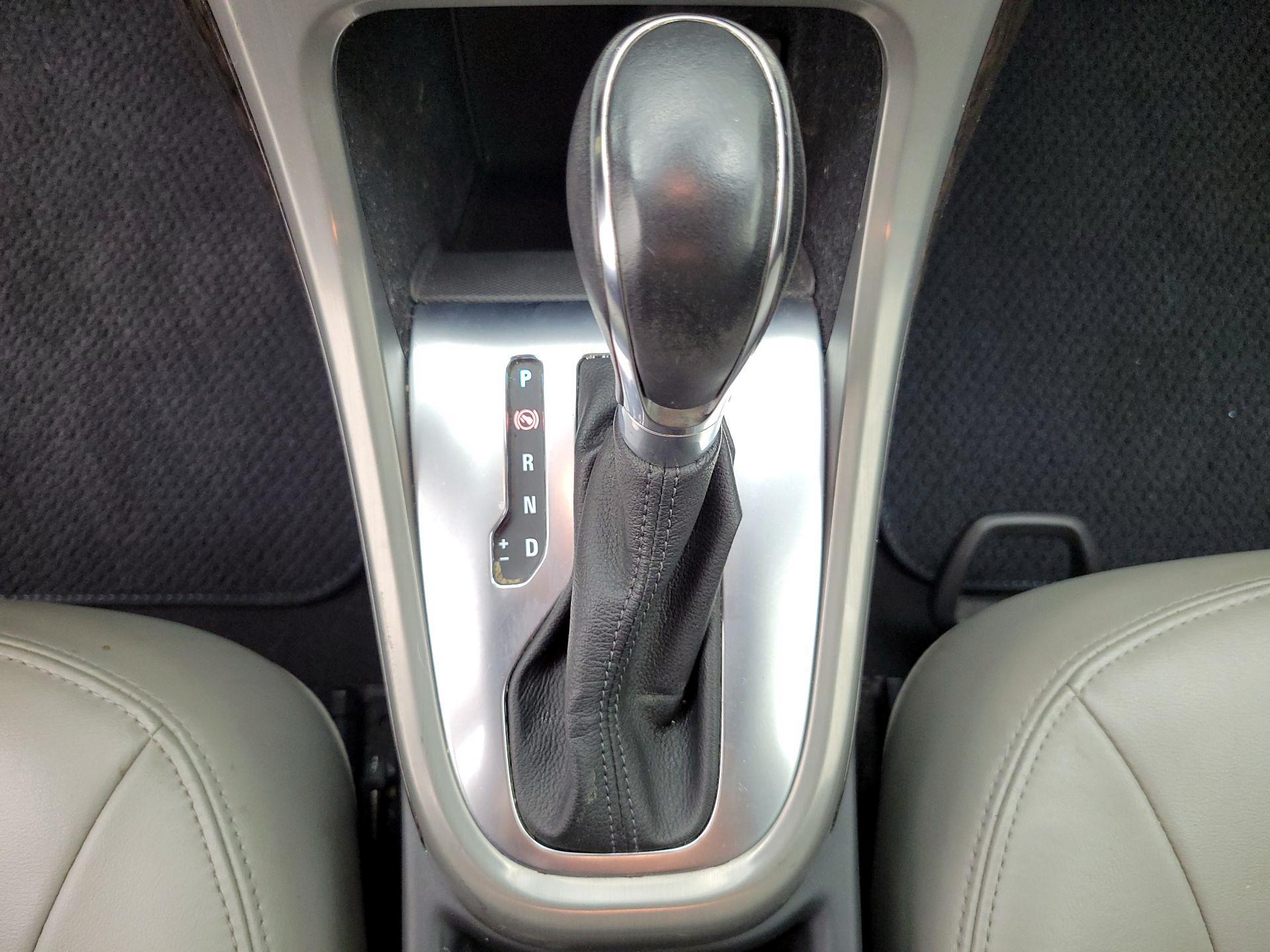 Thumbnail: 2015 Buick Verano - 17