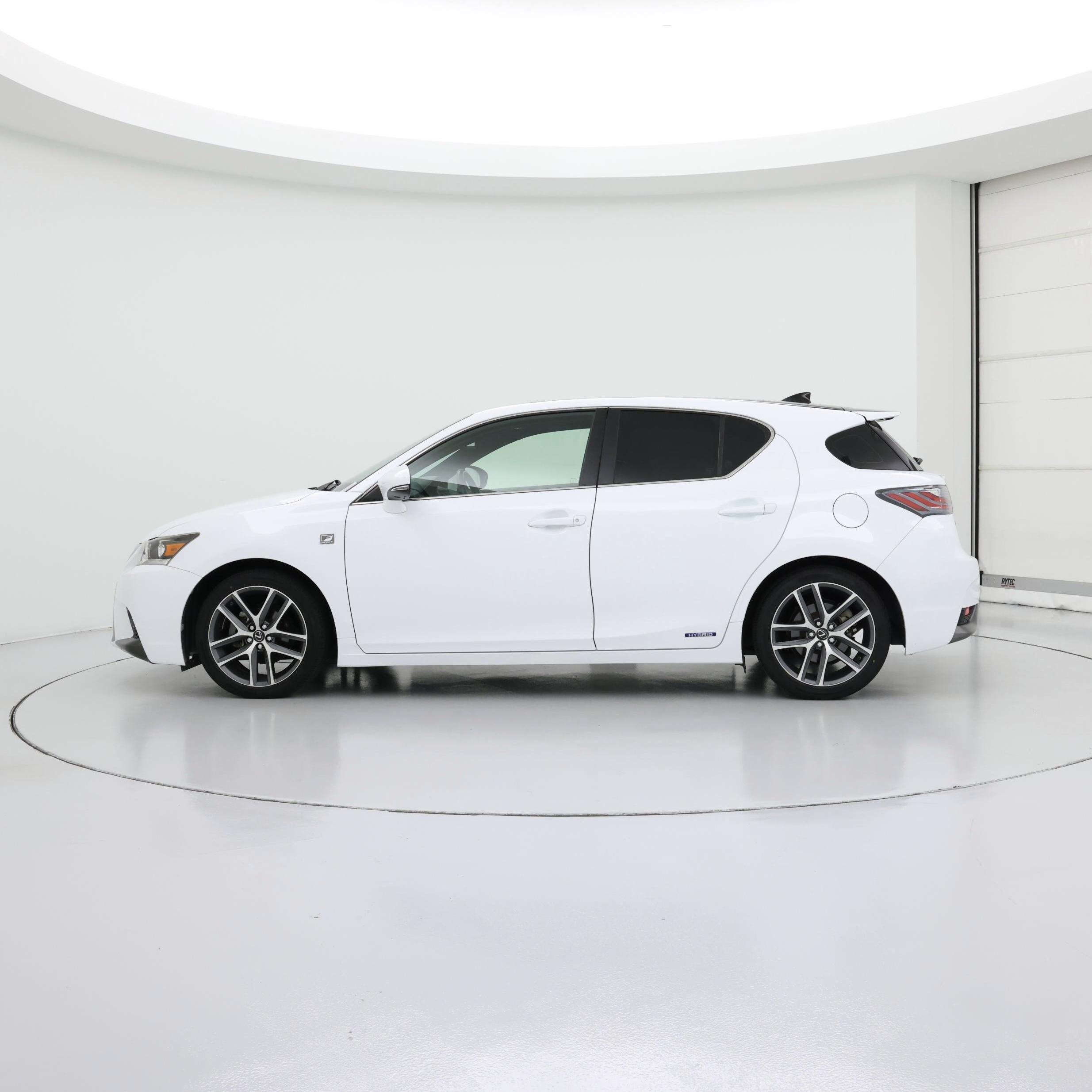 Thumbnail: 2015 Lexus CT - 3