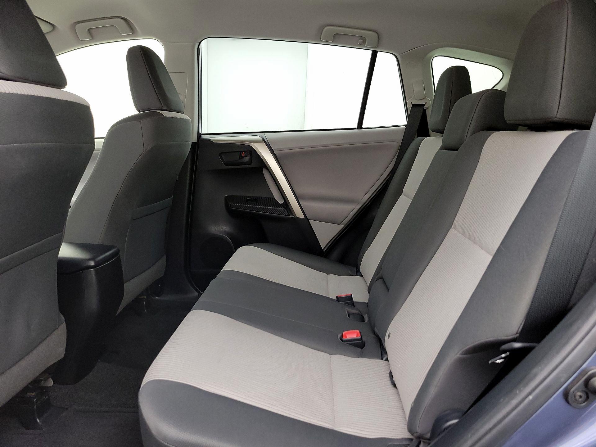 Thumbnail: 2013 Toyota RAV4 - 19