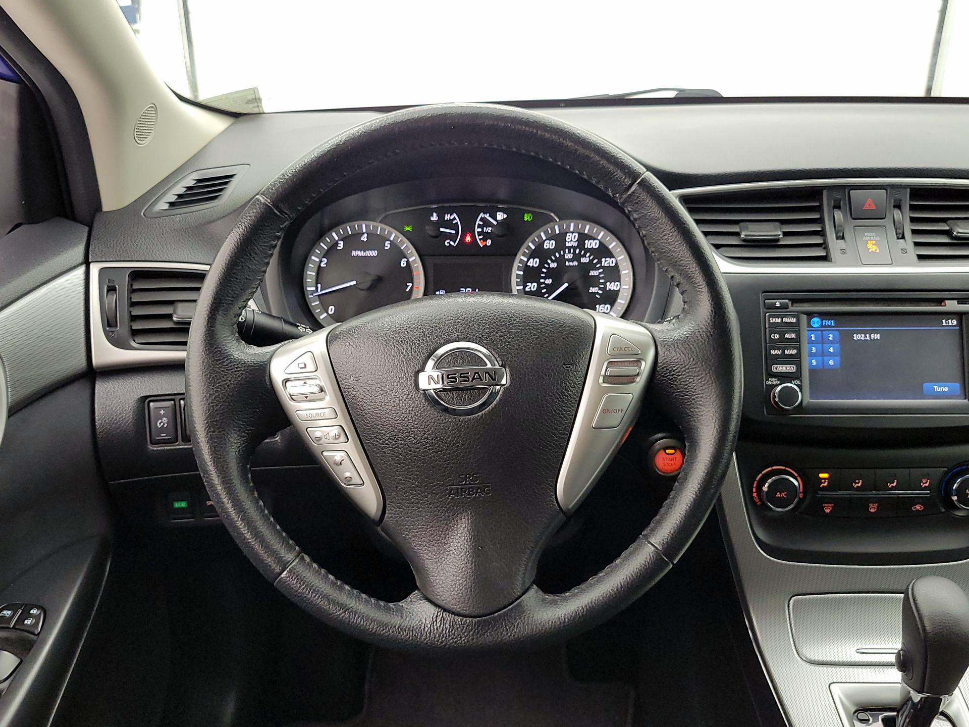 Thumbnail: 2015 Nissan Sentra - 10