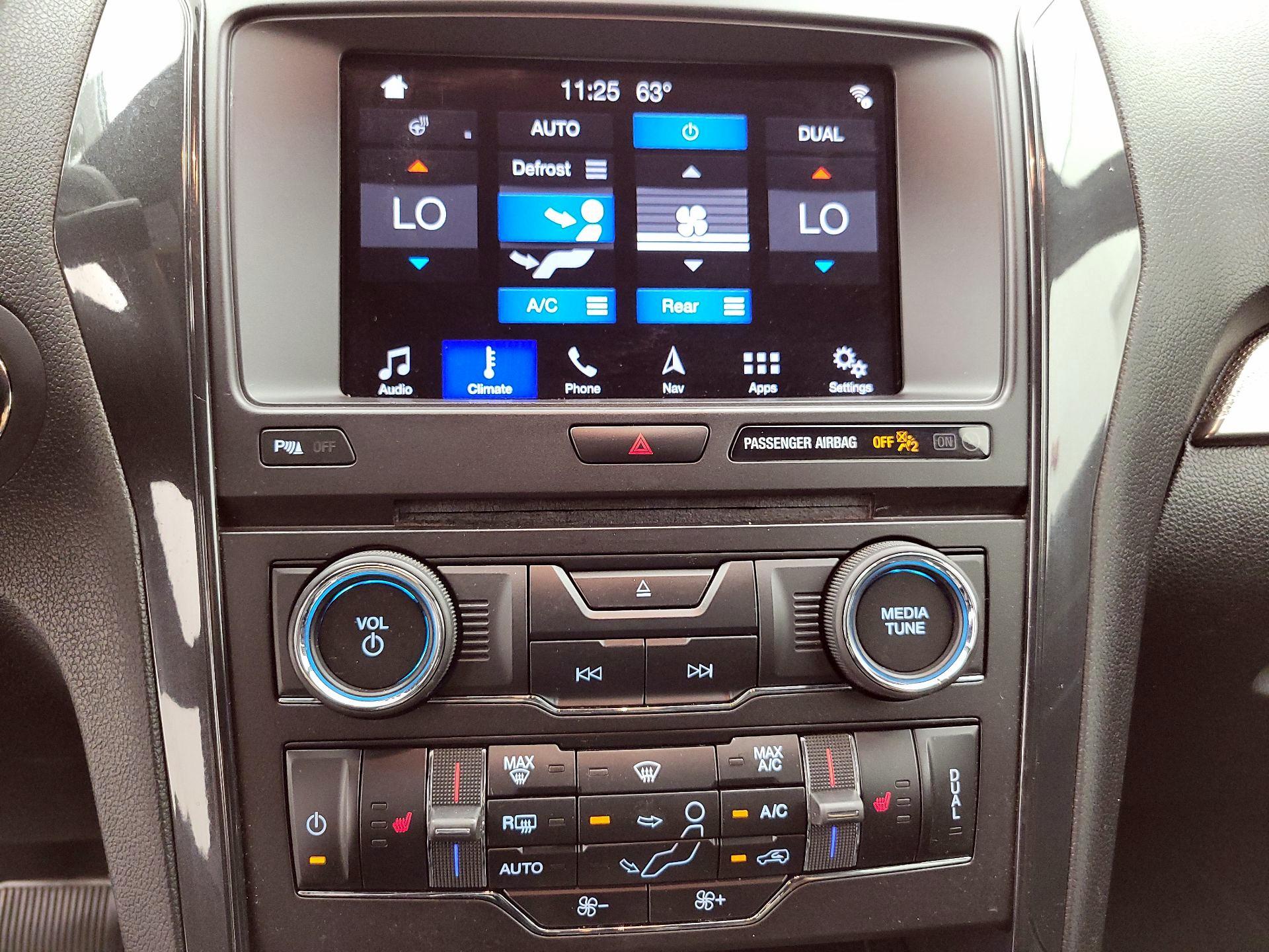 Thumbnail: 2018 Ford Explorer - 17