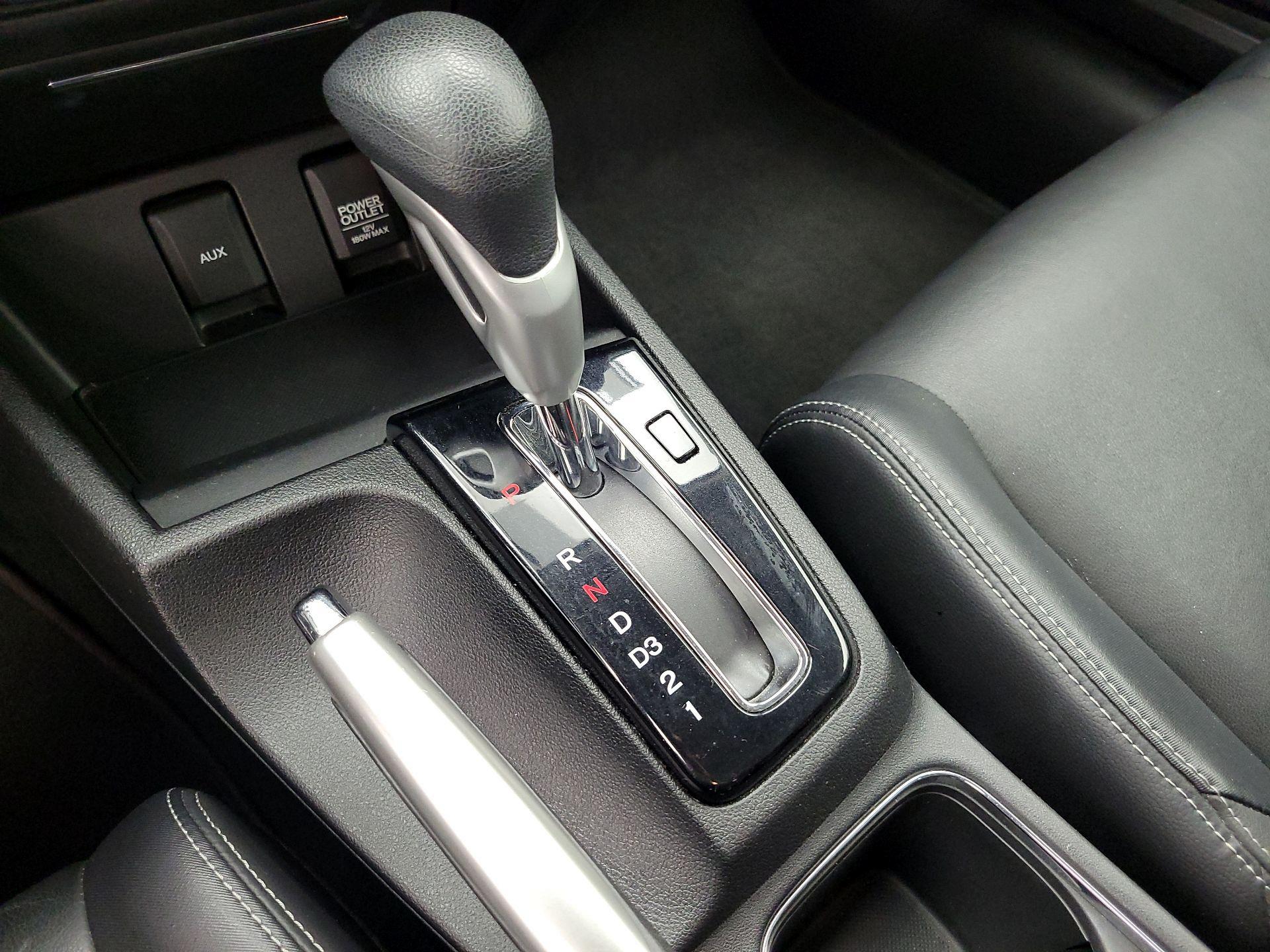 Thumbnail: 2013 Honda Civic - 17